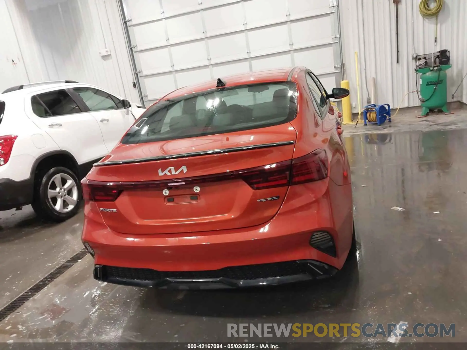 16 Photograph of a damaged car 3KPF54AD4PE599104 KIA FORTE 2023