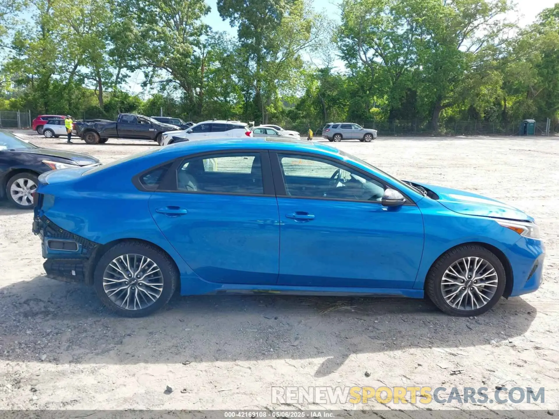 14 Photograph of a damaged car 3KPF54AD4PE626706 KIA FORTE 2023