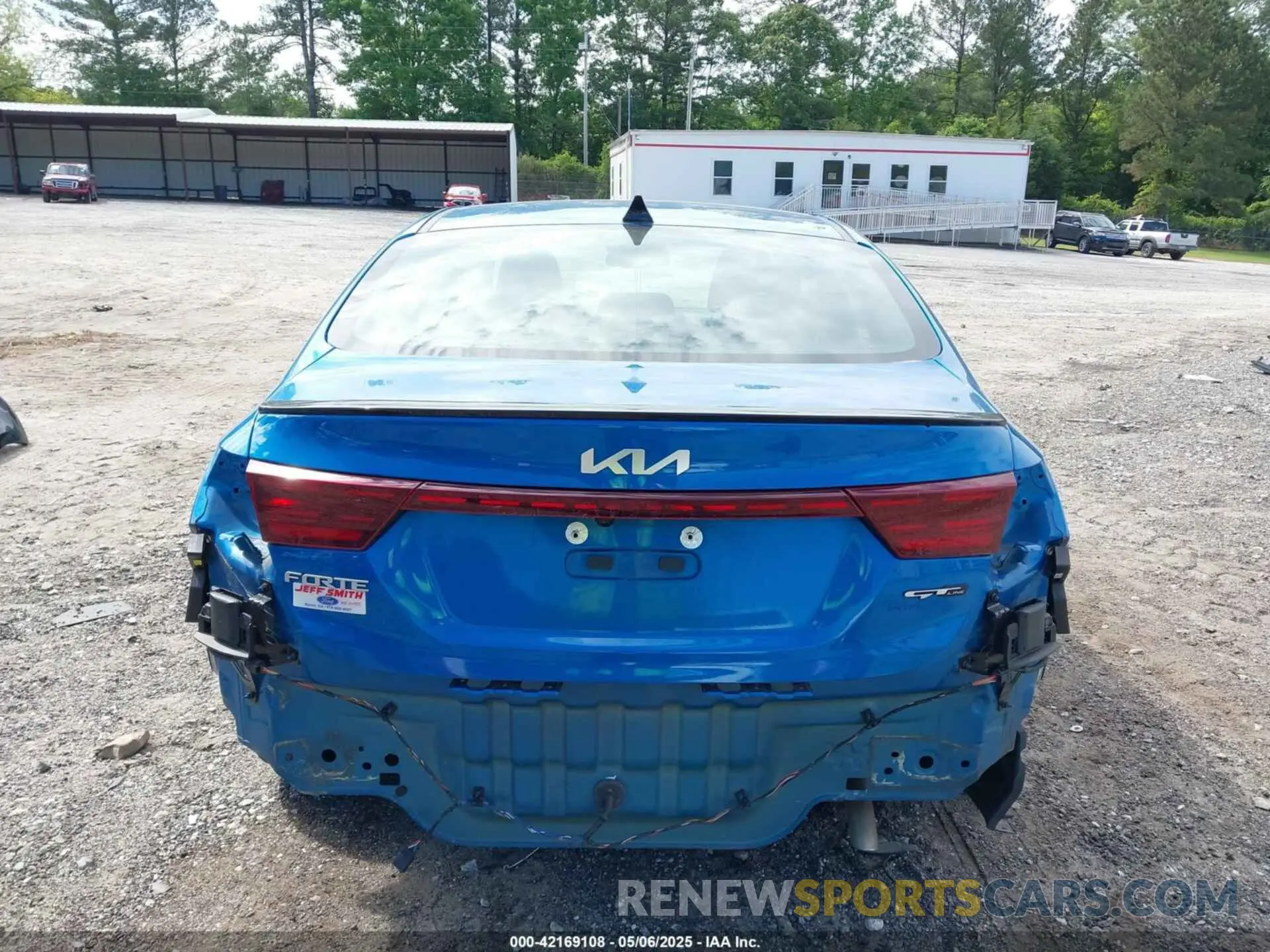 17 Photograph of a damaged car 3KPF54AD4PE626706 KIA FORTE 2023