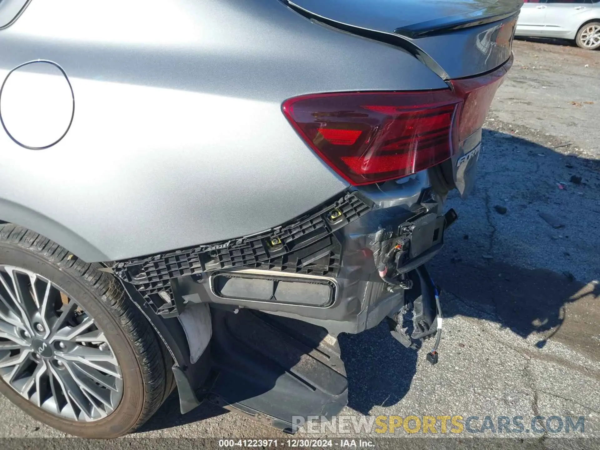 6 Photograph of a damaged car 3KPF54AD4PE671239 KIA FORTE 2023