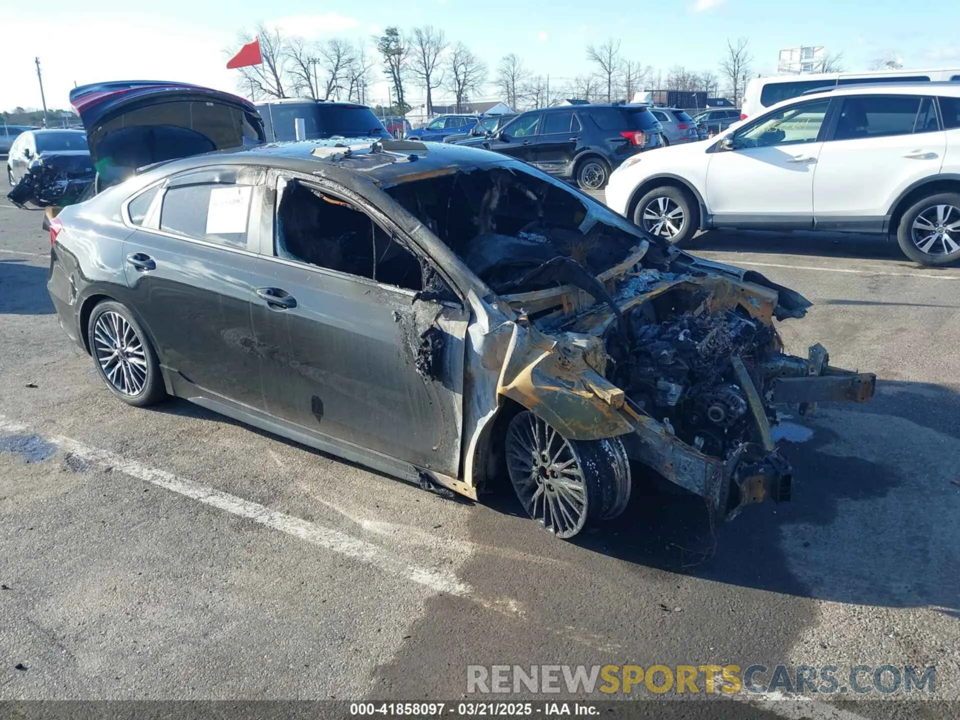 1 Photograph of a damaged car 3KPF54AD5PE546752 KIA FORTE 2023