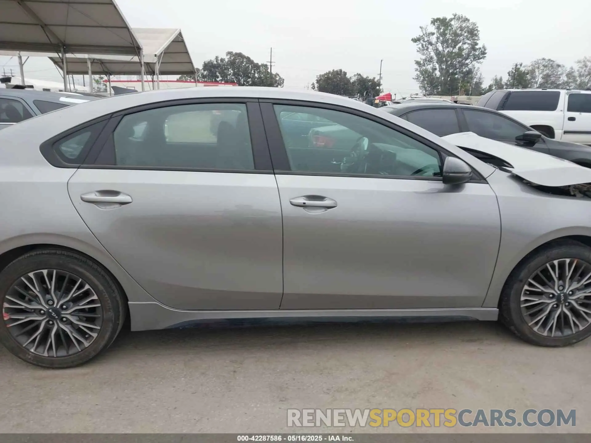 14 Photograph of a damaged car 3KPF54AD5PE577659 KIA FORTE 2023
