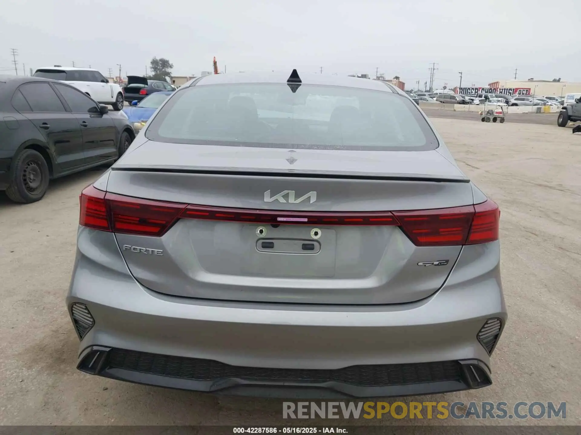 17 Photograph of a damaged car 3KPF54AD5PE577659 KIA FORTE 2023