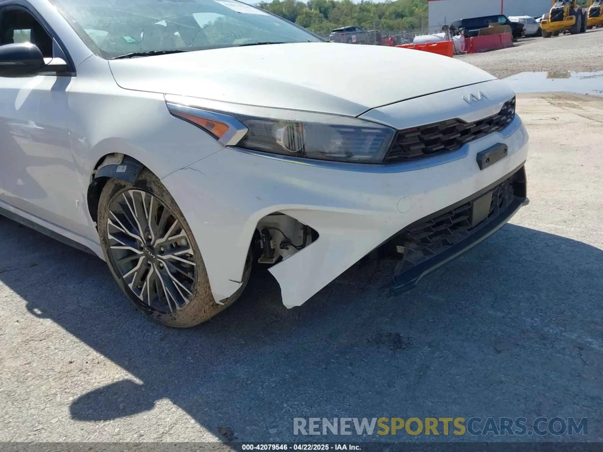 6 Photograph of a damaged car 3KPF54AD5PE580612 KIA FORTE 2023