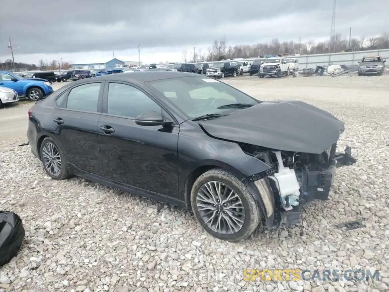 4 Photograph of a damaged car 3KPF54AD5PE601698 KIA FORTE 2023