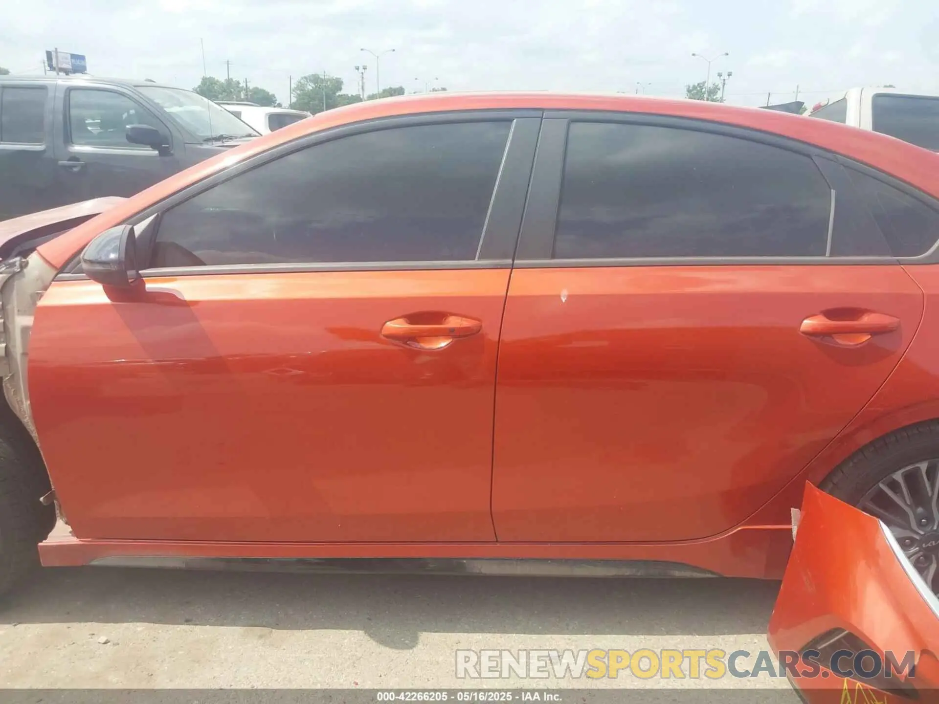 15 Photograph of a damaged car 3KPF54AD5PE612068 KIA FORTE 2023