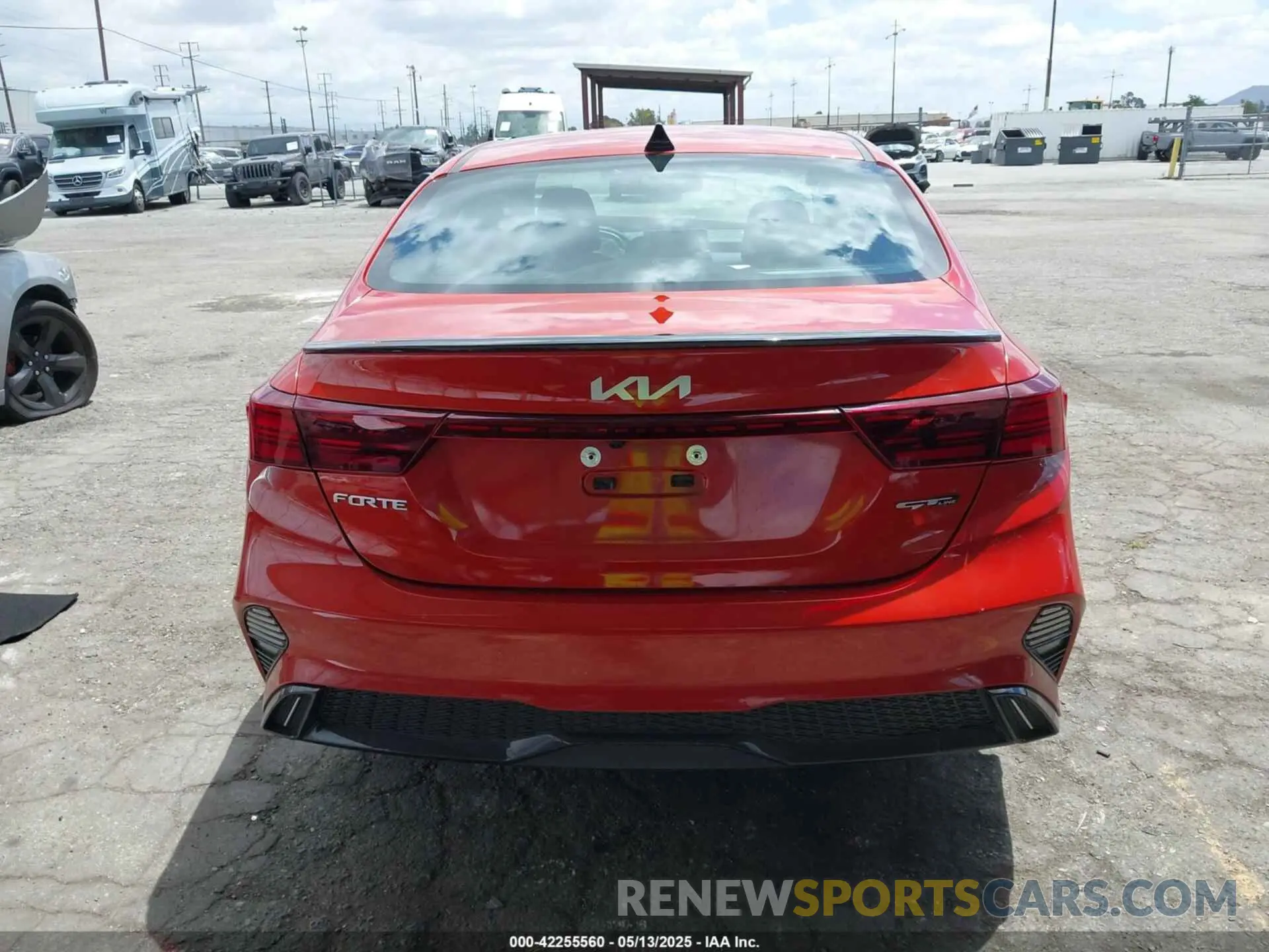 17 Photograph of a damaged car 3KPF54AD5PE622308 KIA FORTE 2023
