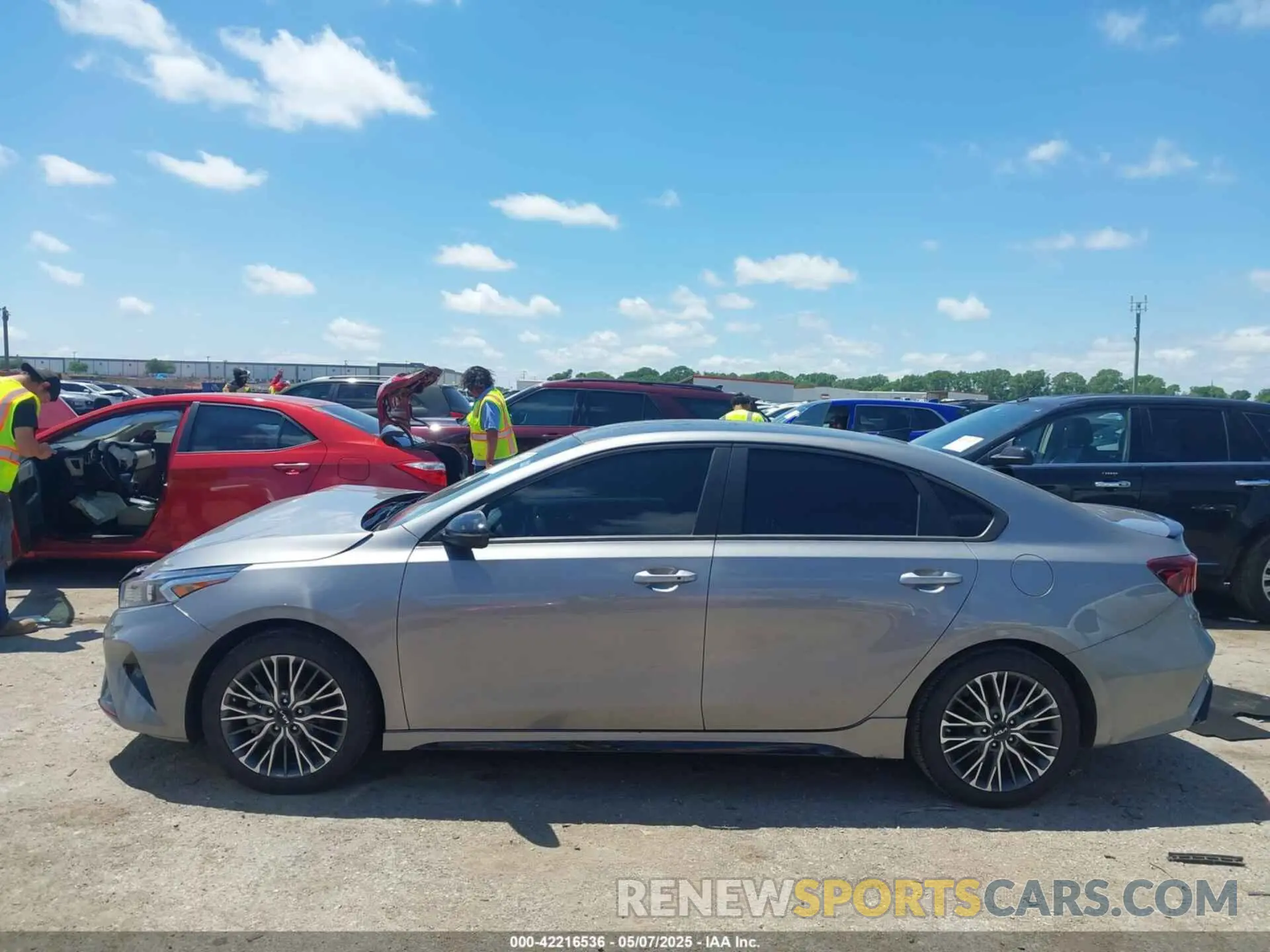14 Photograph of a damaged car 3KPF54AD5PE684226 KIA FORTE 2023