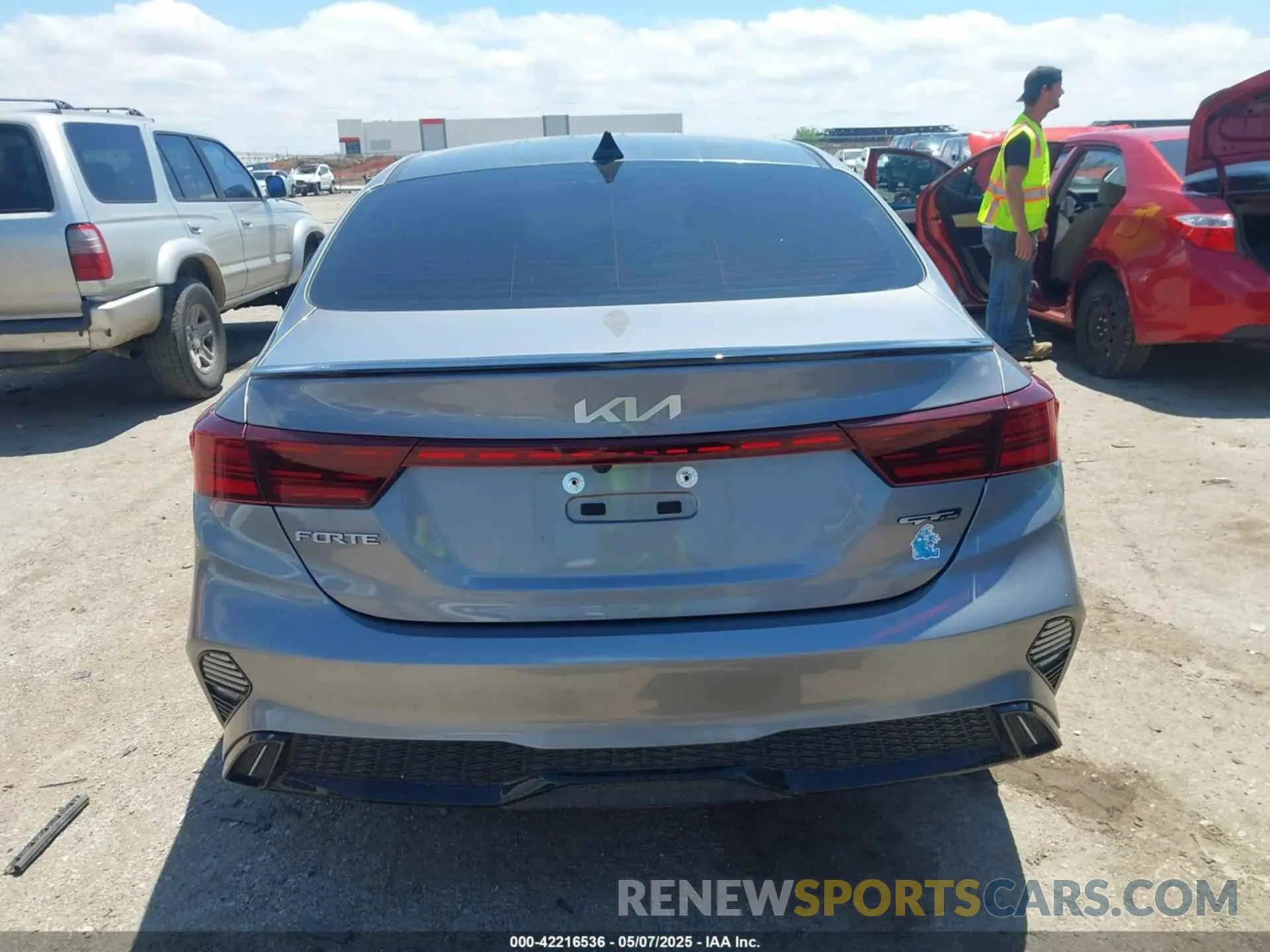 16 Photograph of a damaged car 3KPF54AD5PE684226 KIA FORTE 2023