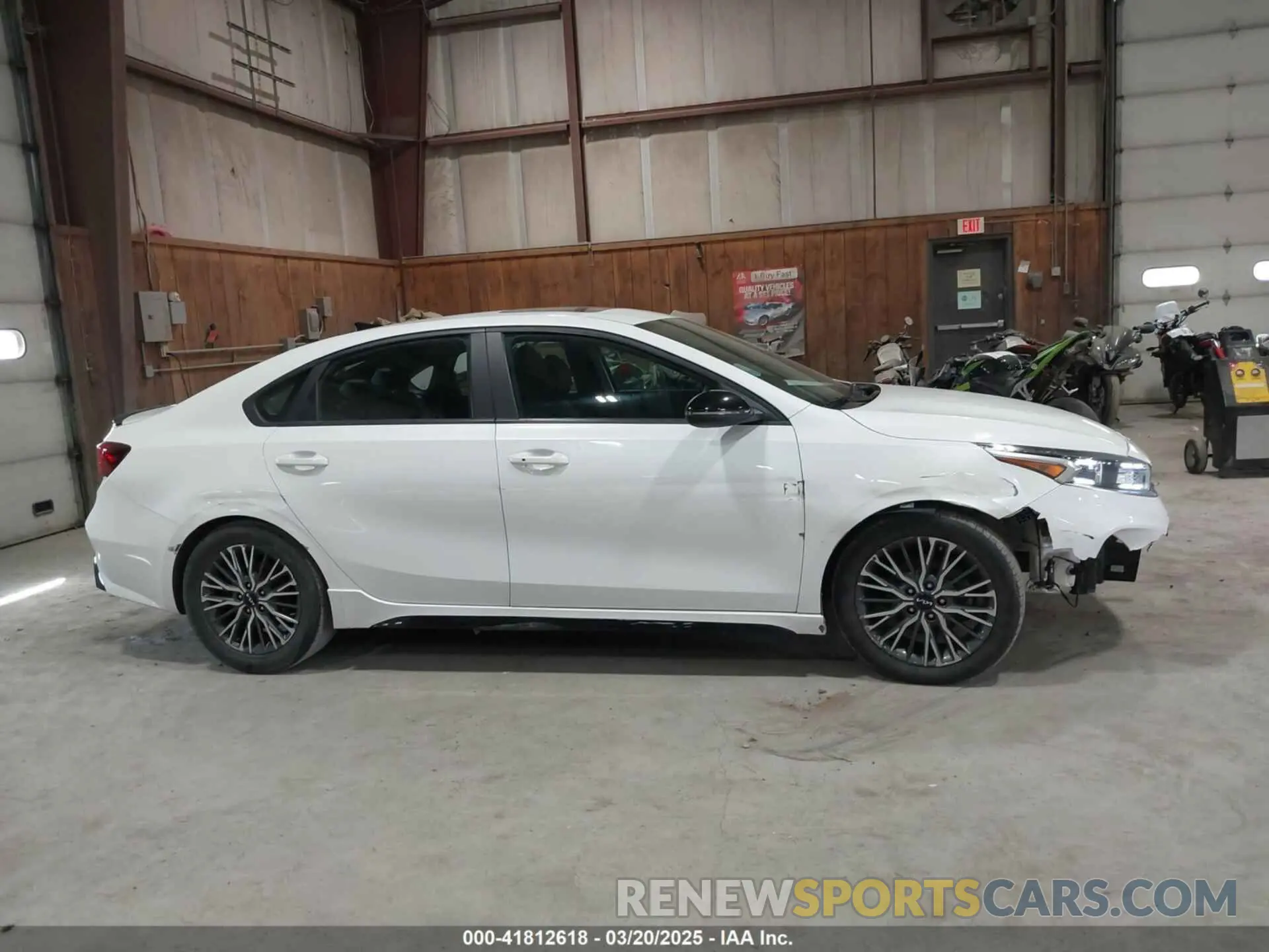 13 Photograph of a damaged car 3KPF54AD6PE522217 KIA FORTE 2023