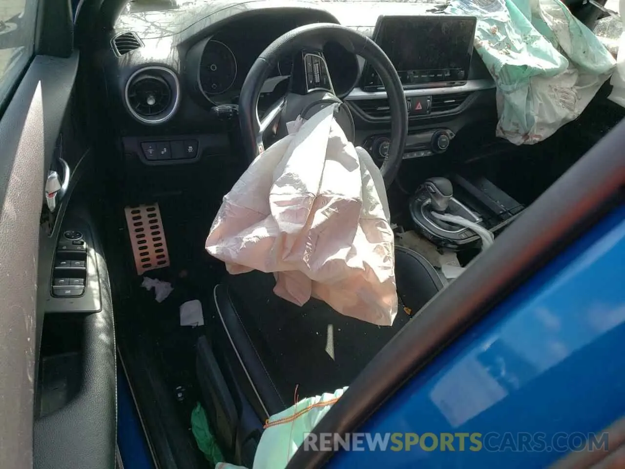 8 Photograph of a damaged car 3KPF54AD6PE552981 KIA FORTE 2023