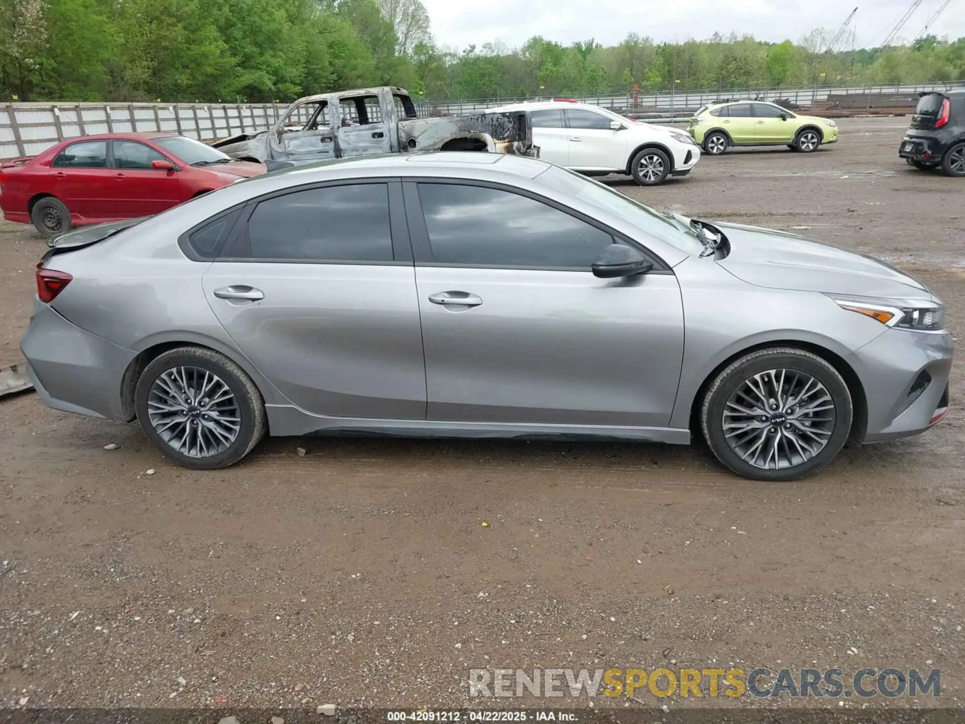 13 Photograph of a damaged car 3KPF54AD6PE578979 KIA FORTE 2023