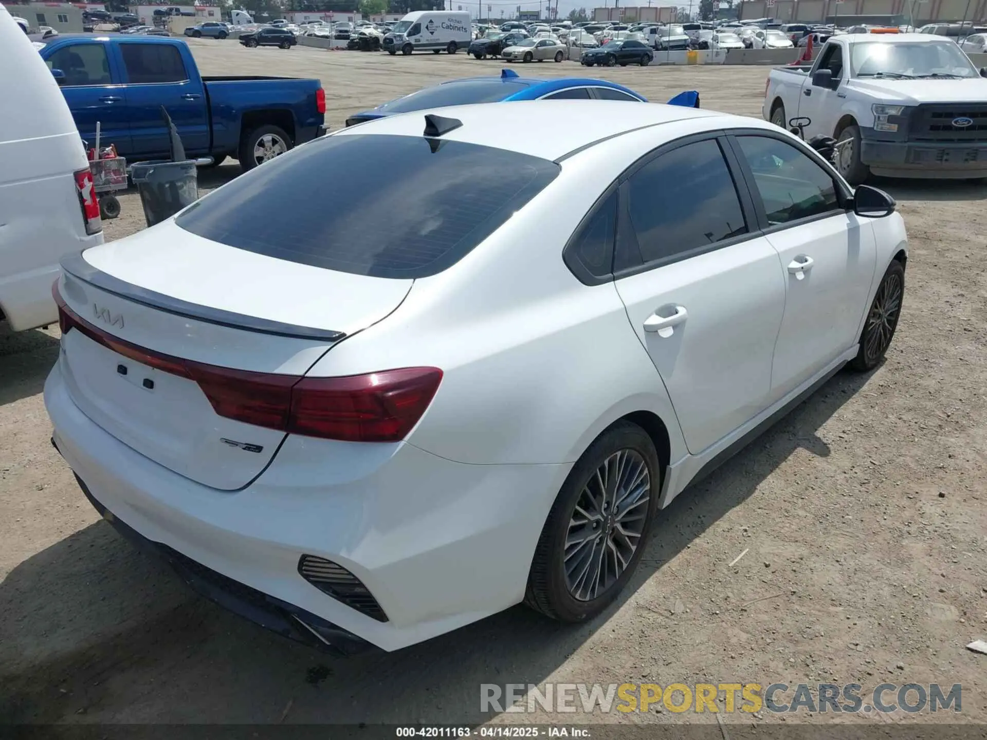 4 Photograph of a damaged car 3KPF54AD6PE610605 KIA FORTE 2023