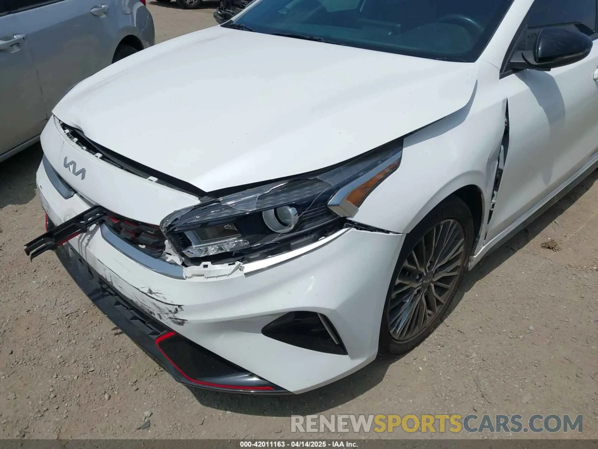 6 Photograph of a damaged car 3KPF54AD6PE610605 KIA FORTE 2023