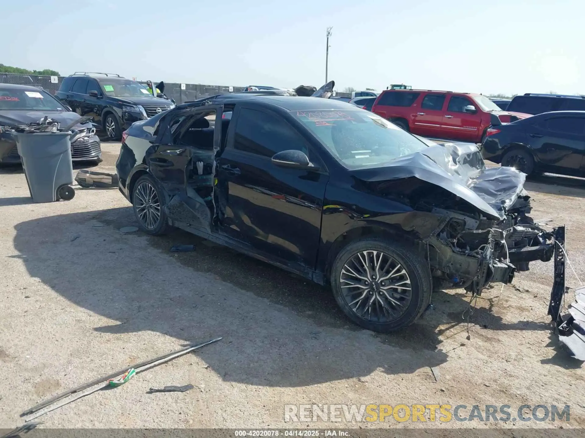 1 Photograph of a damaged car 3KPF54AD6PE670383 KIA FORTE 2023