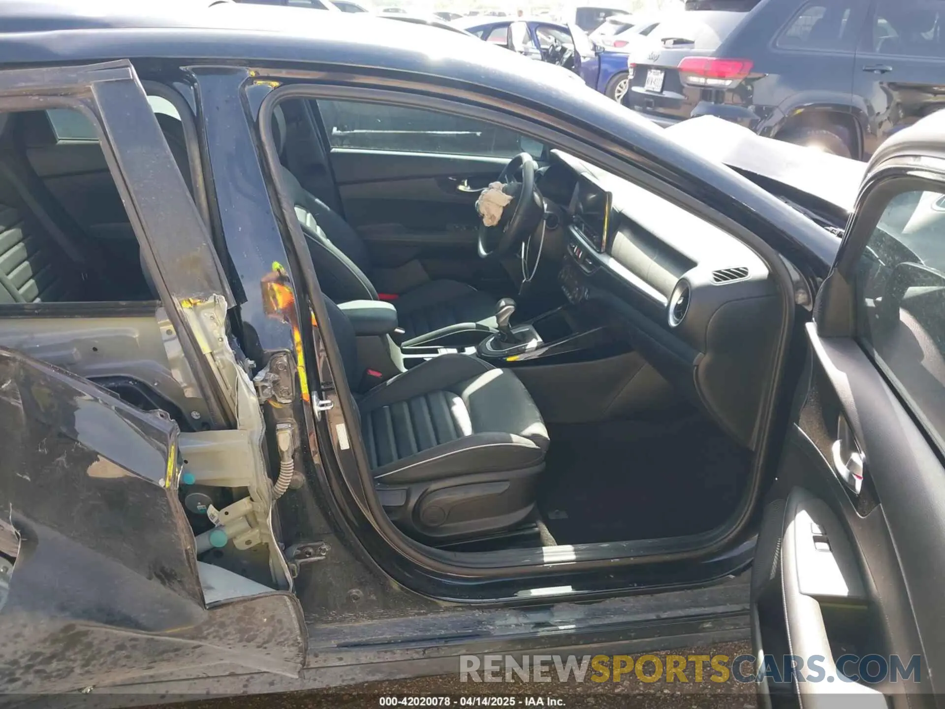 5 Photograph of a damaged car 3KPF54AD6PE670383 KIA FORTE 2023