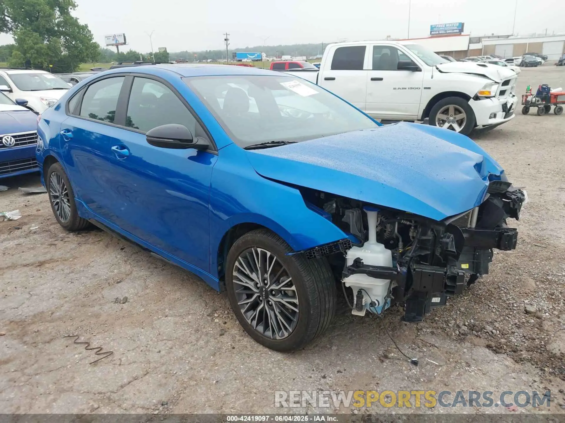 1 Photograph of a damaged car 3KPF54AD6PE689211 KIA FORTE 2023