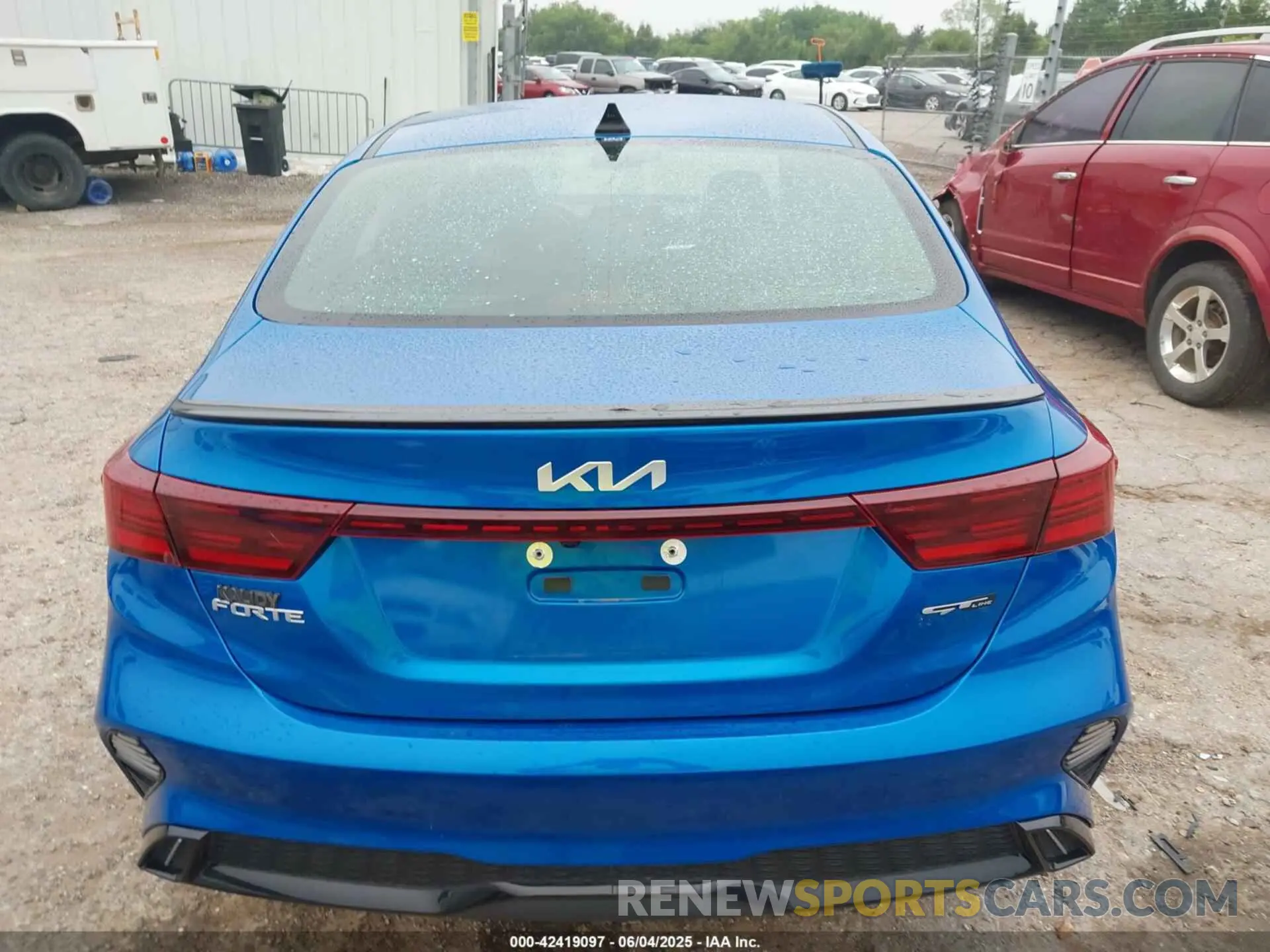 17 Photograph of a damaged car 3KPF54AD6PE689211 KIA FORTE 2023
