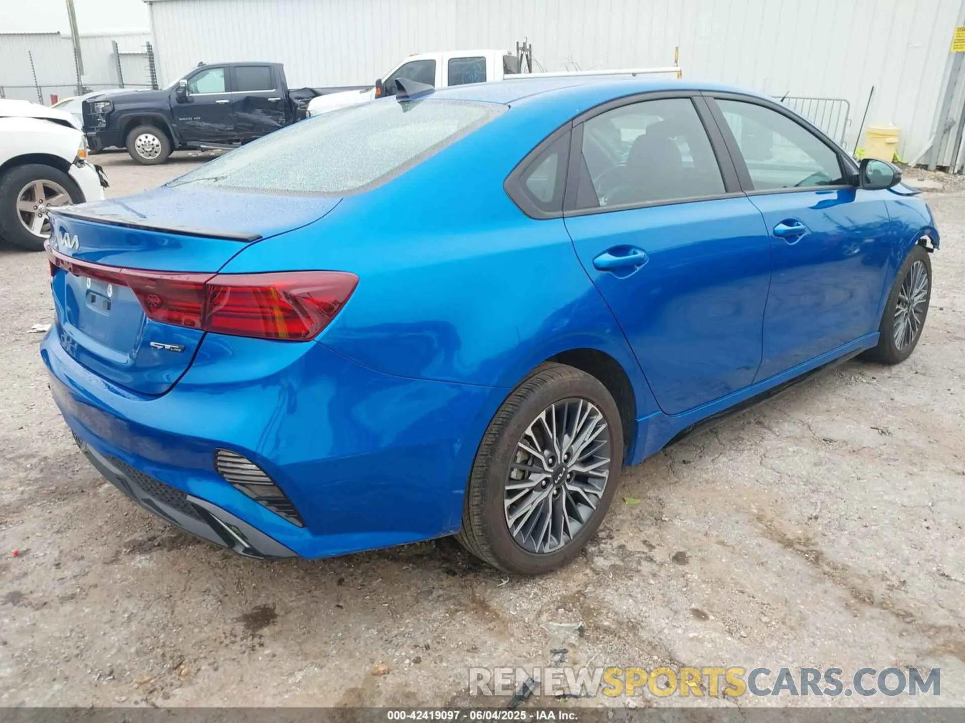 4 Photograph of a damaged car 3KPF54AD6PE689211 KIA FORTE 2023