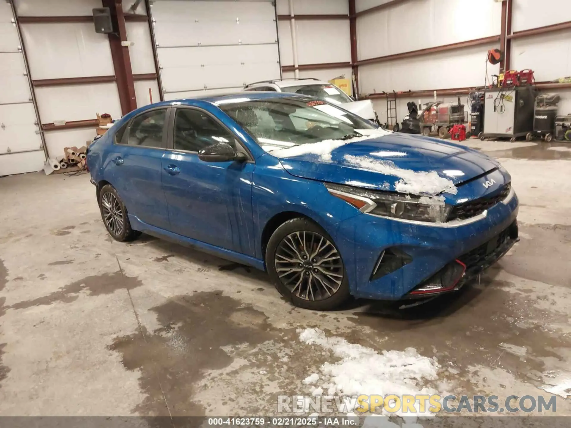 1 Photograph of a damaged car 3KPF54AD7PE538250 KIA FORTE 2023