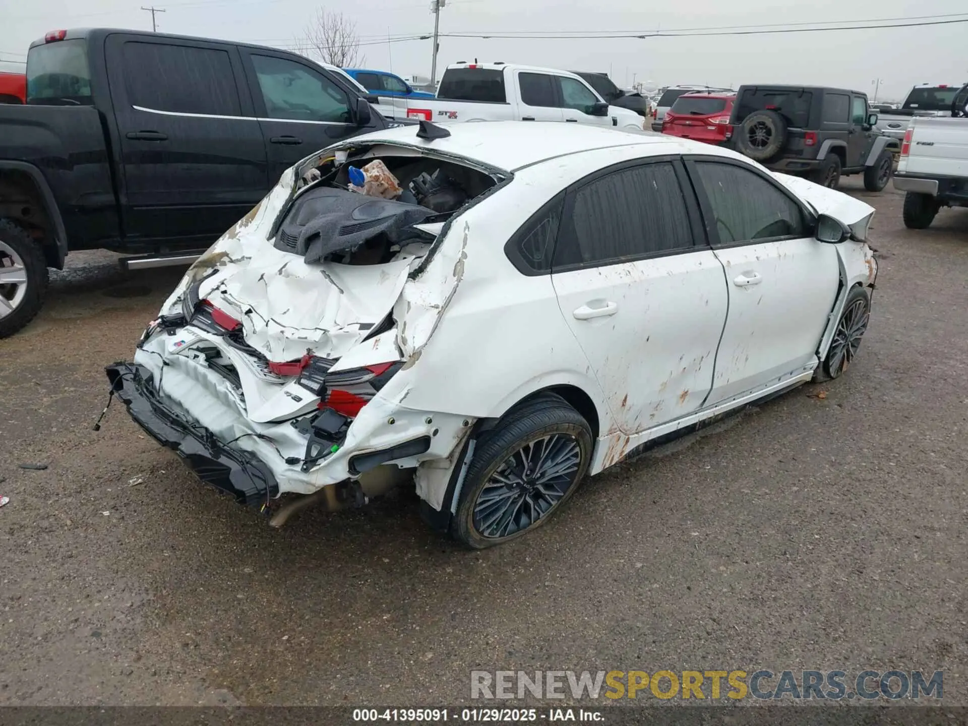 4 Photograph of a damaged car 3KPF54AD7PE561530 KIA FORTE 2023