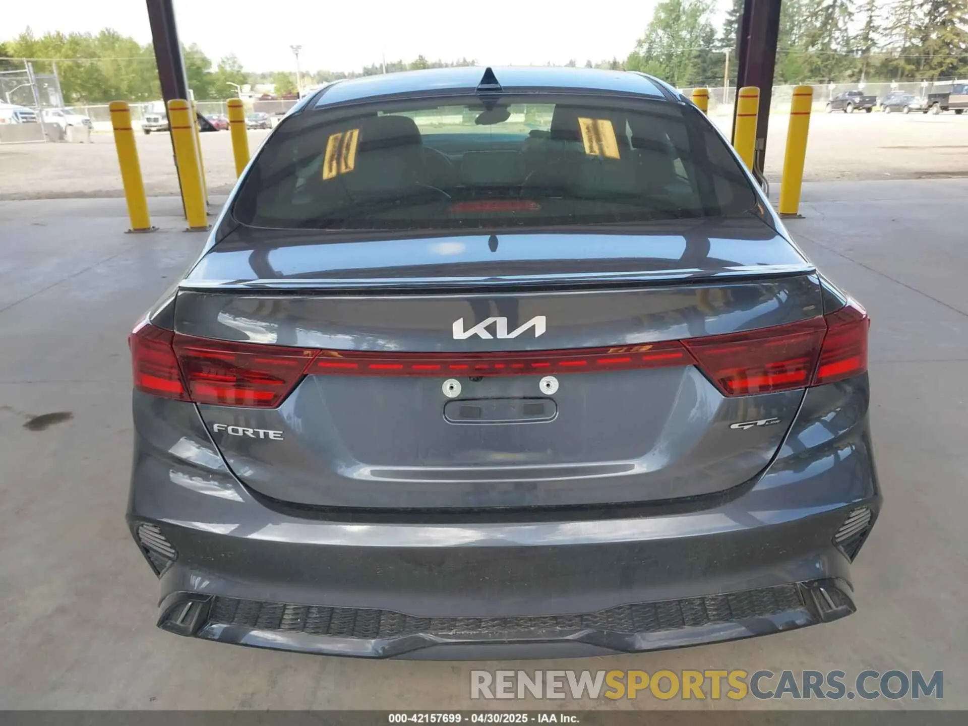 17 Photograph of a damaged car 3KPF54AD7PE572821 KIA FORTE 2023