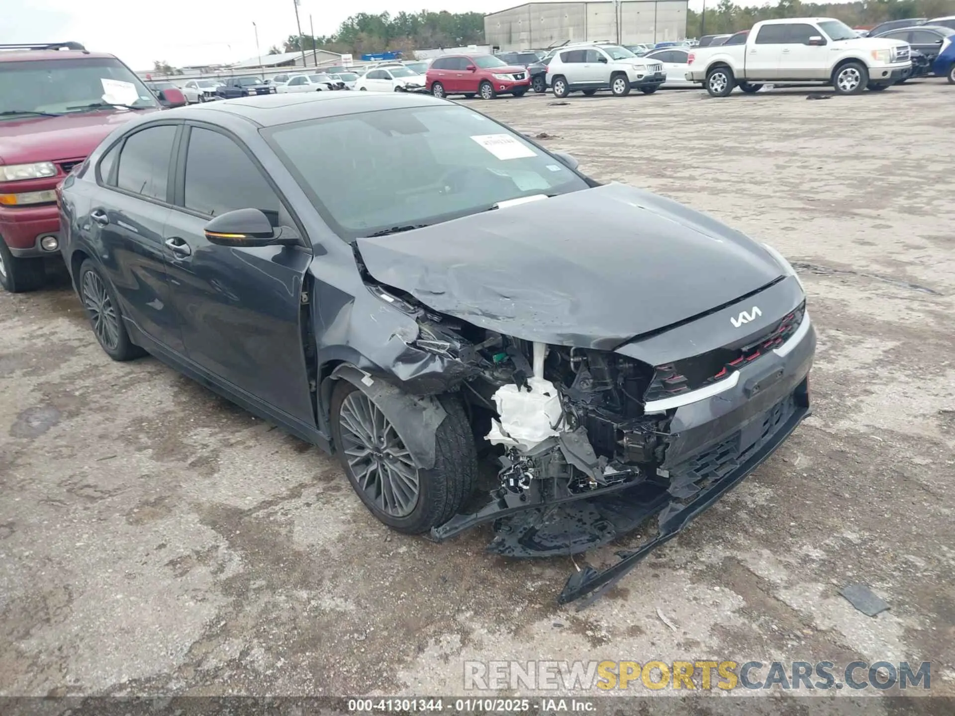 1 Photograph of a damaged car 3KPF54AD8PE519058 KIA FORTE 2023