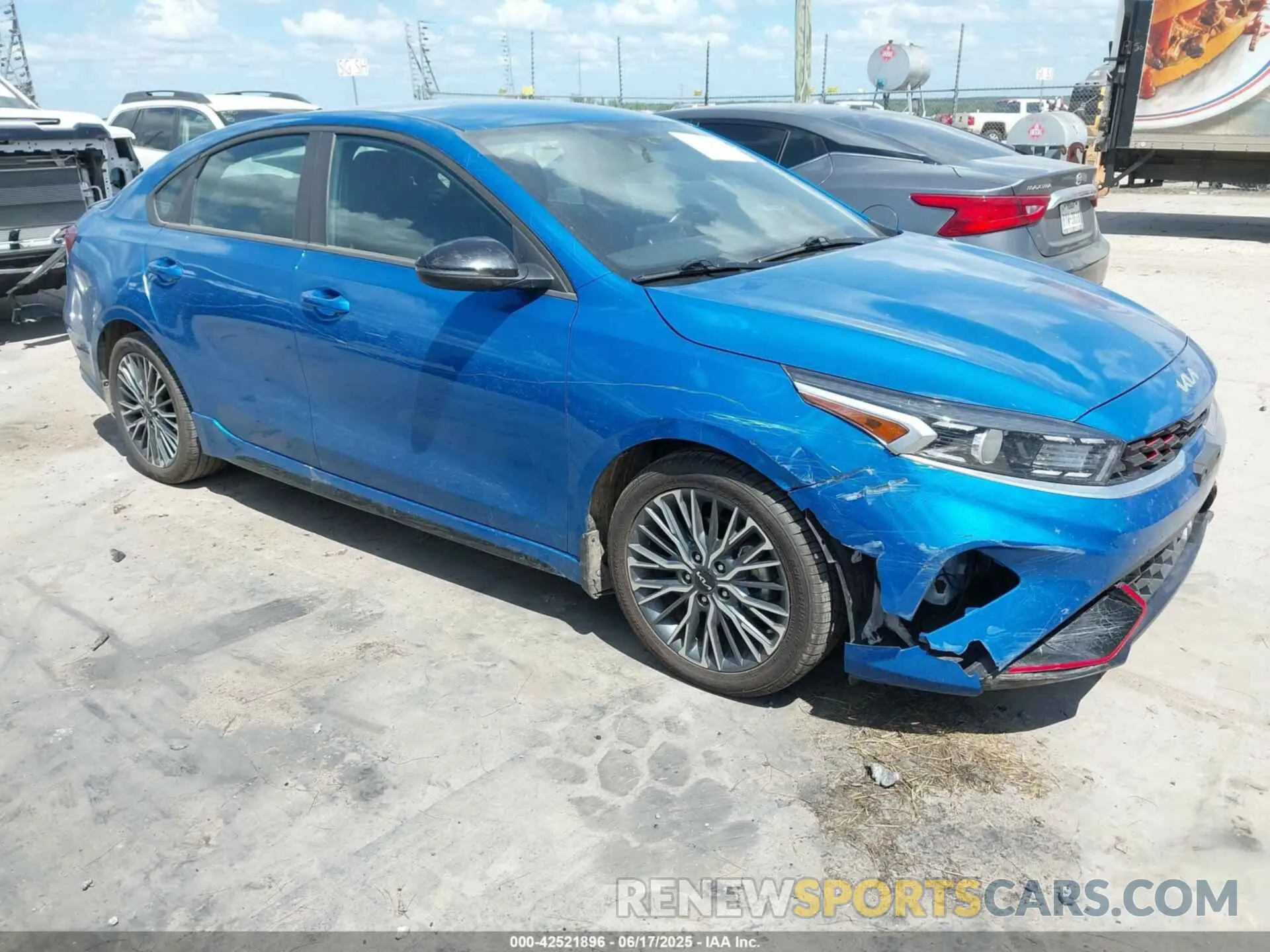 1 Photograph of a damaged car 3KPF54AD8PE618978 KIA FORTE 2023