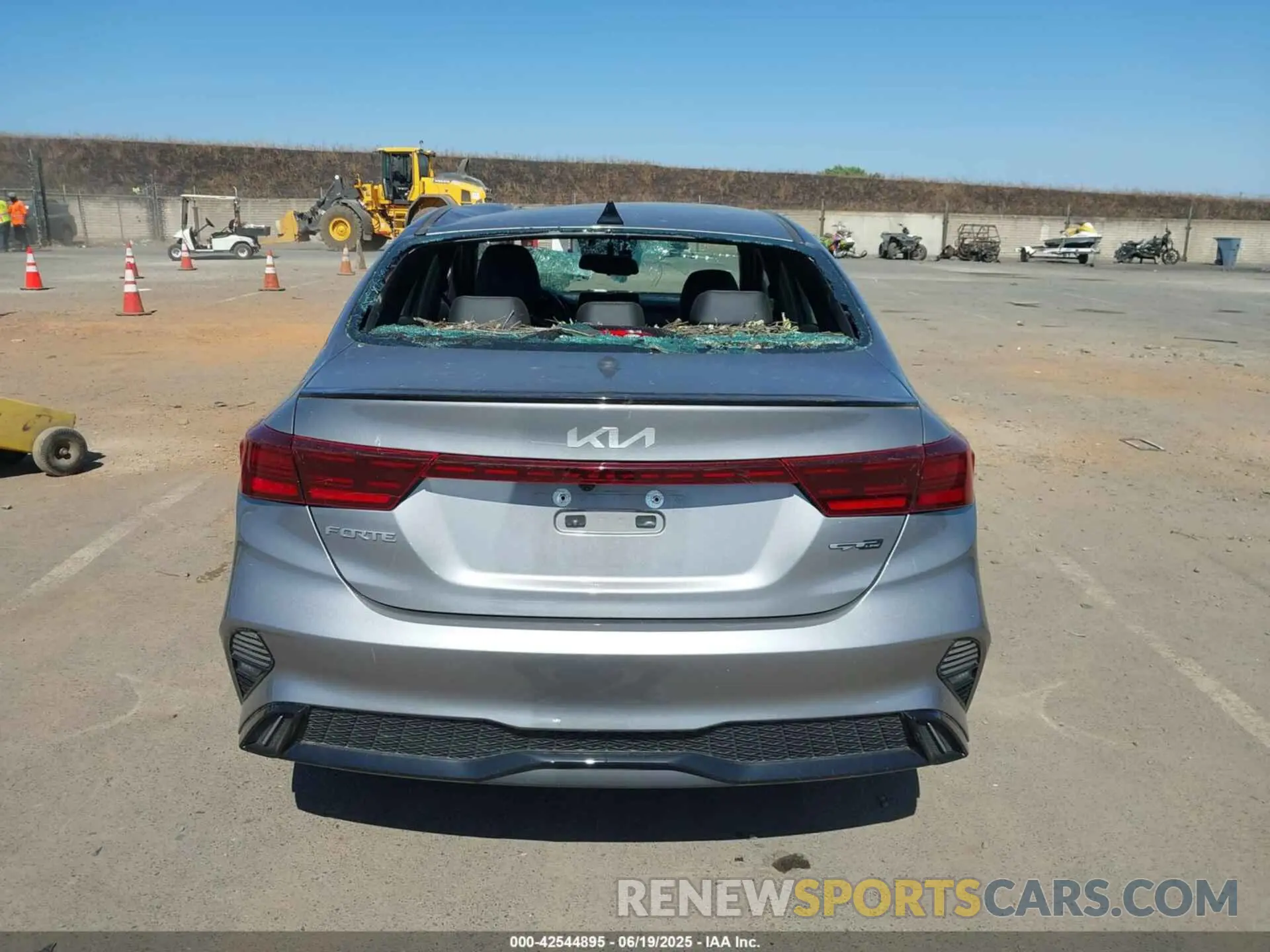16 Photograph of a damaged car 3KPF54AD8PE686827 KIA FORTE 2023