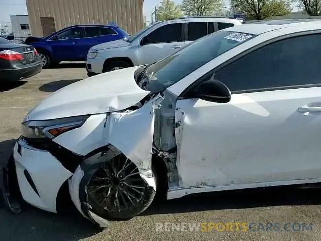 13 Photograph of a damaged car 3KPF54AD9PE533051 KIA FORTE 2023