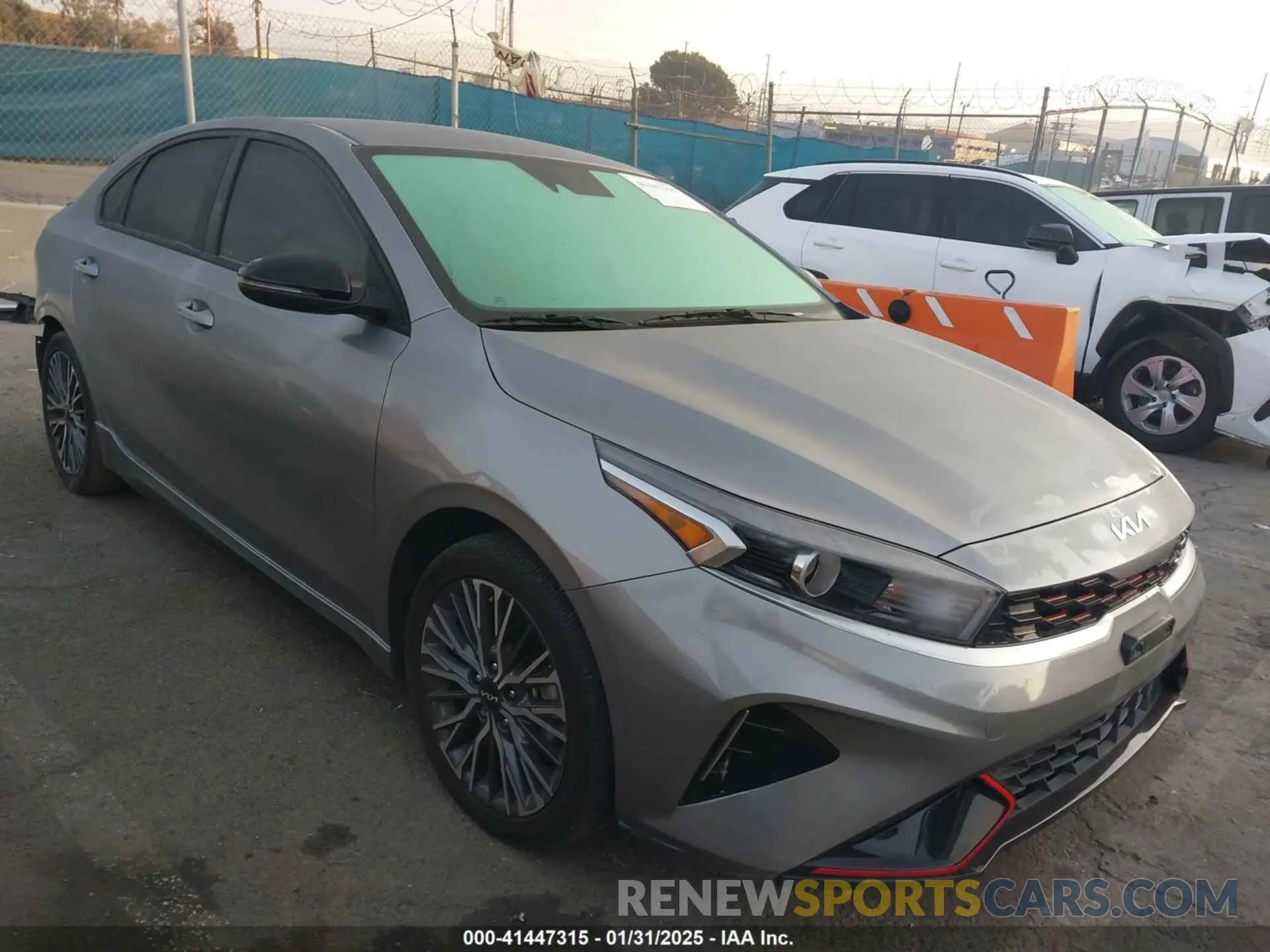 1 Photograph of a damaged car 3KPF54AD9PE564137 KIA FORTE 2023