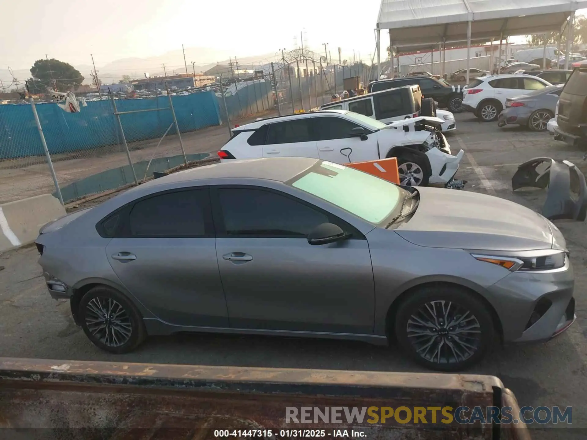 14 Photograph of a damaged car 3KPF54AD9PE564137 KIA FORTE 2023