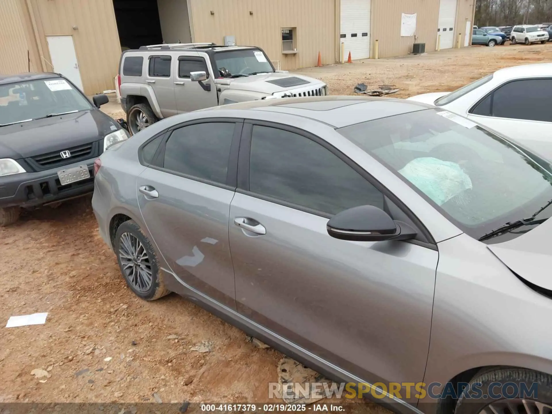 13 Photograph of a damaged car 3KPF54AD9PE639645 KIA FORTE 2023