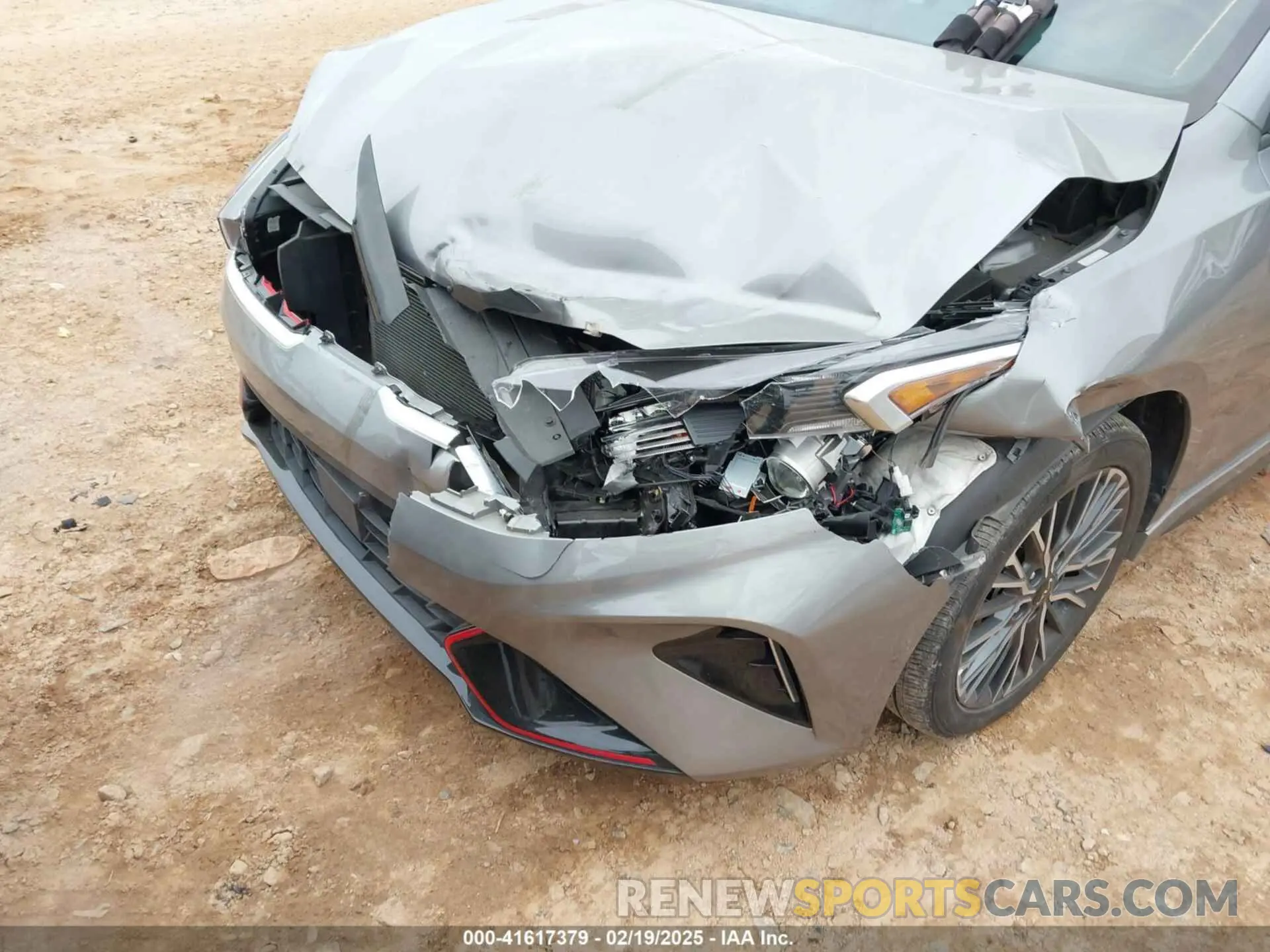 6 Photograph of a damaged car 3KPF54AD9PE639645 KIA FORTE 2023