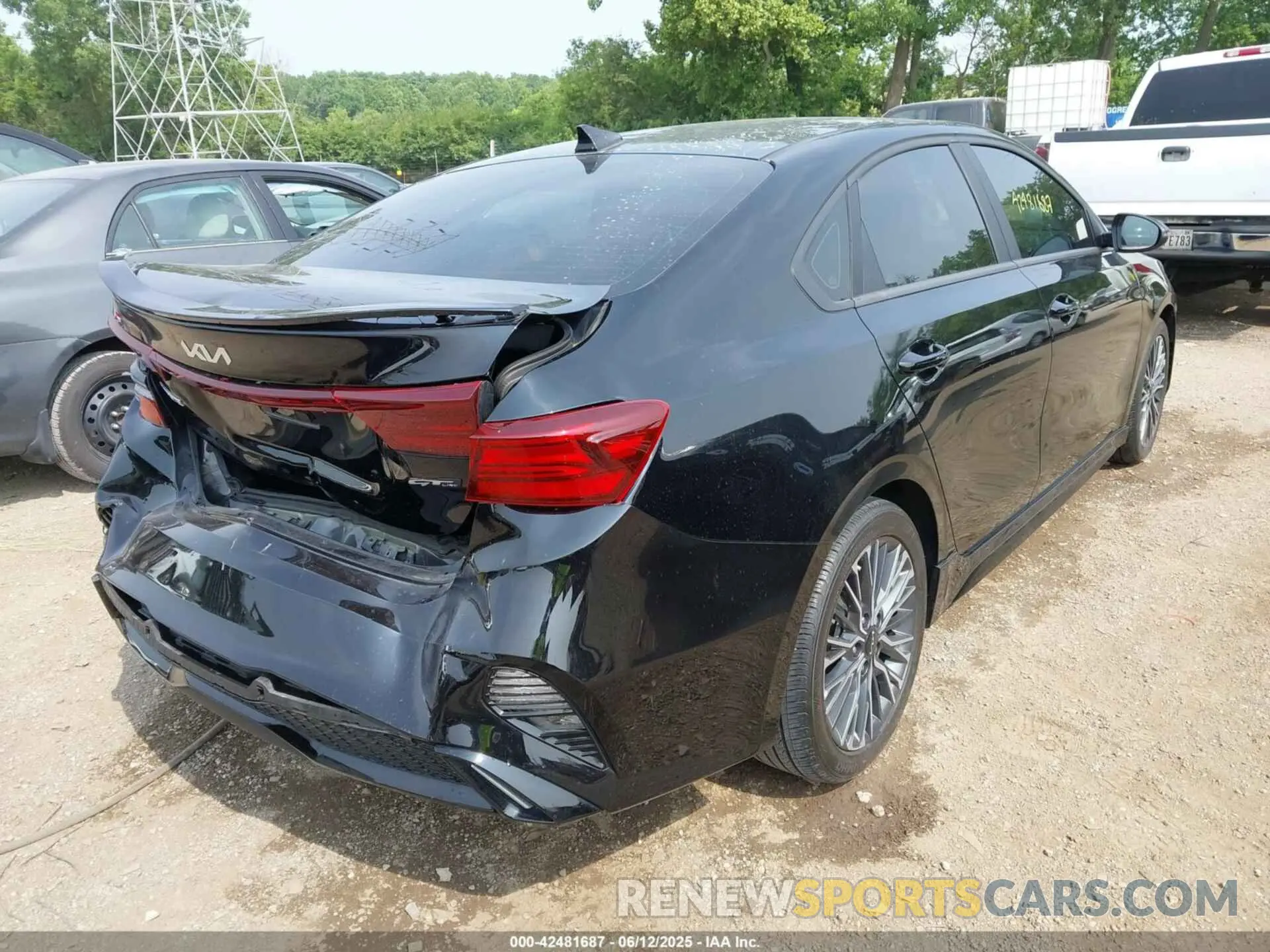 4 Photograph of a damaged car 3KPF54AD9PE648250 KIA FORTE 2023