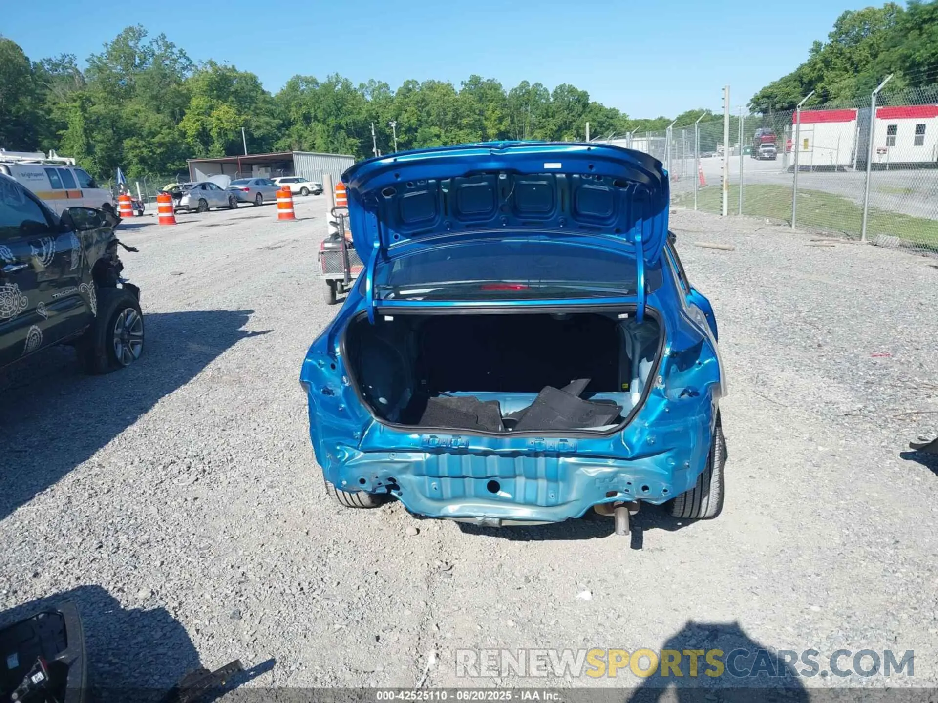 17 Photograph of a damaged car 3KPF54AD9PE685251 KIA FORTE 2023