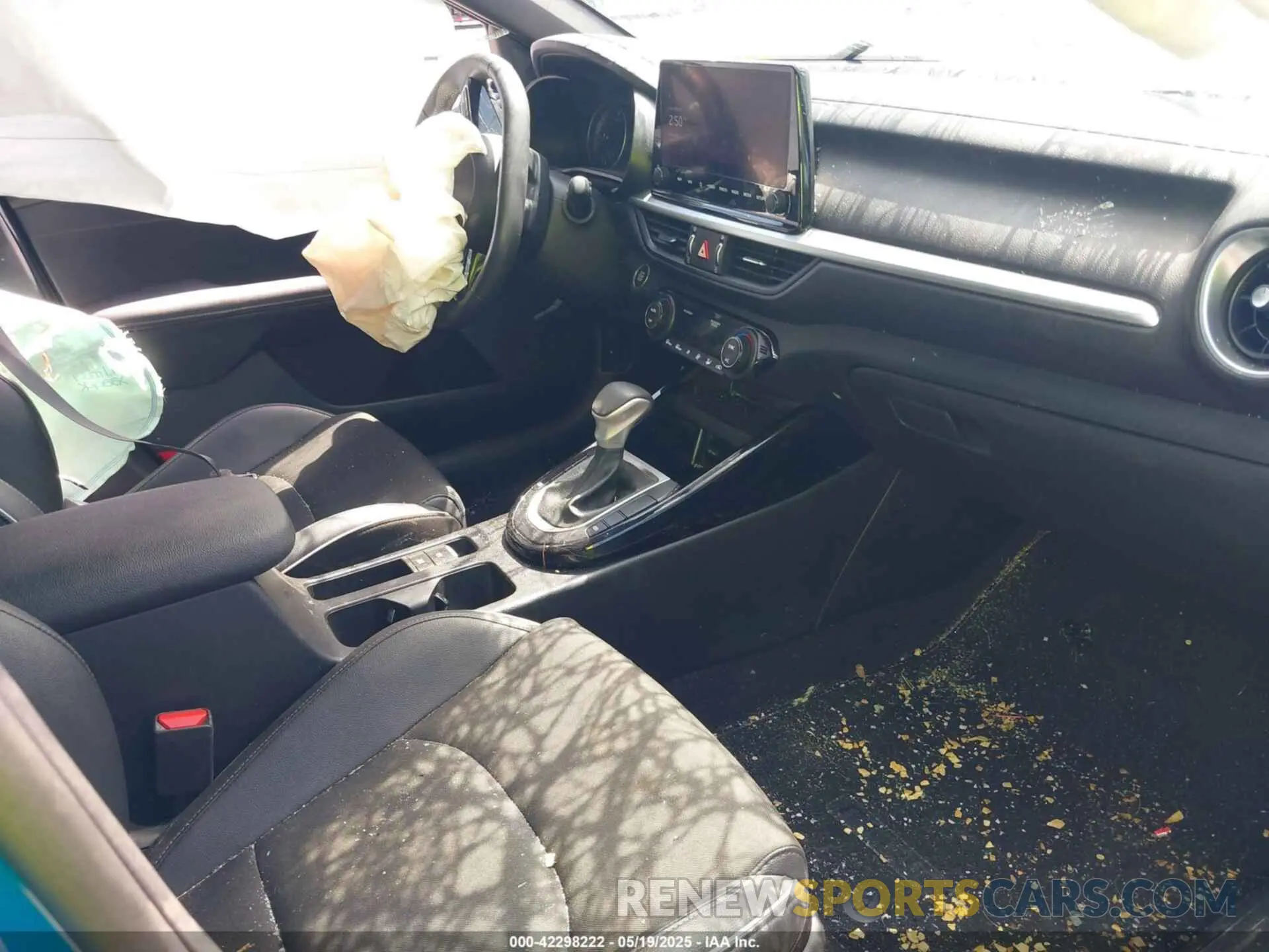 5 Photograph of a damaged car 3KPF54AD9PE685427 KIA FORTE 2023