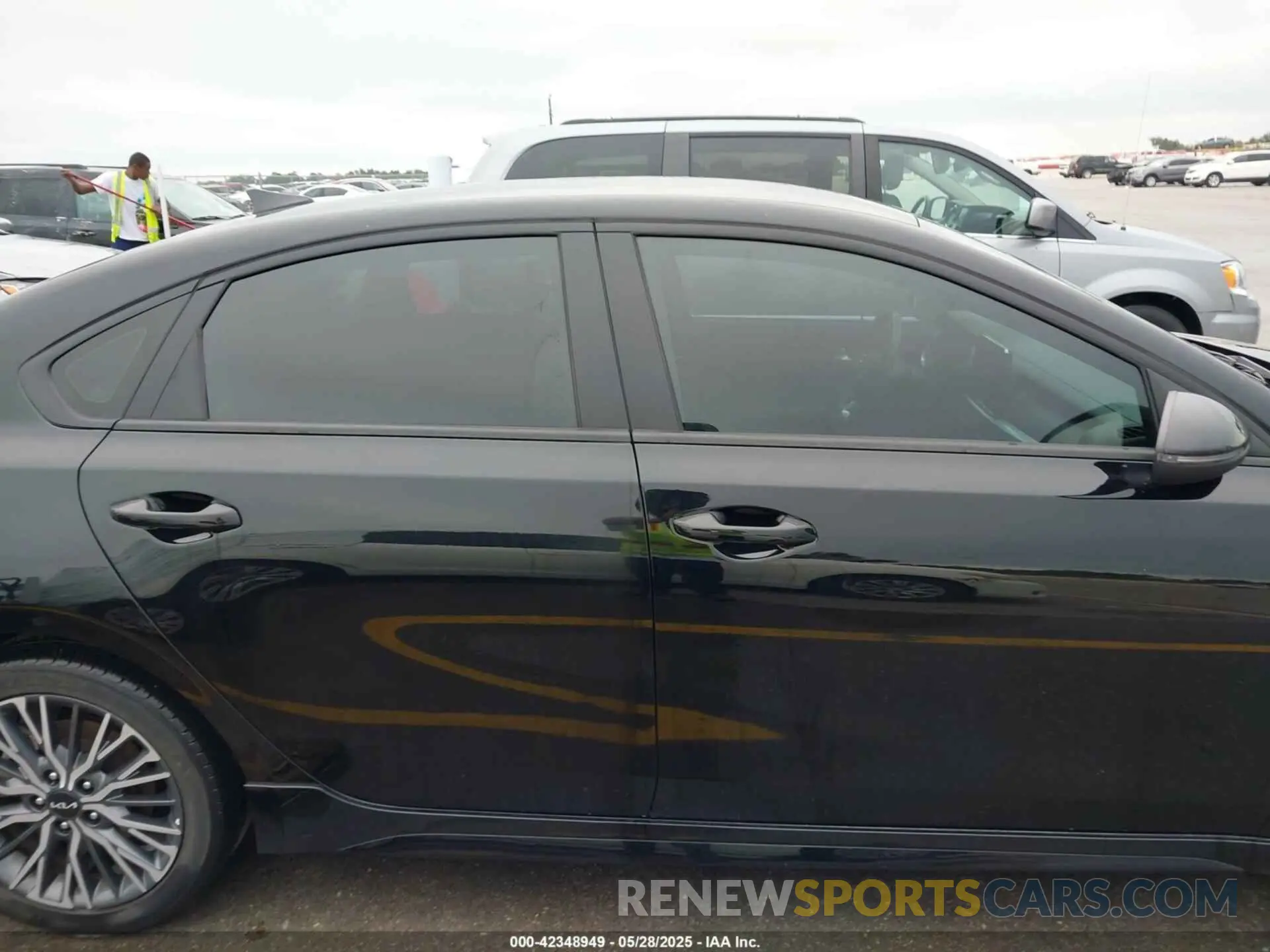 13 Photograph of a damaged car 3KPF54ADXPE640092 KIA FORTE 2023