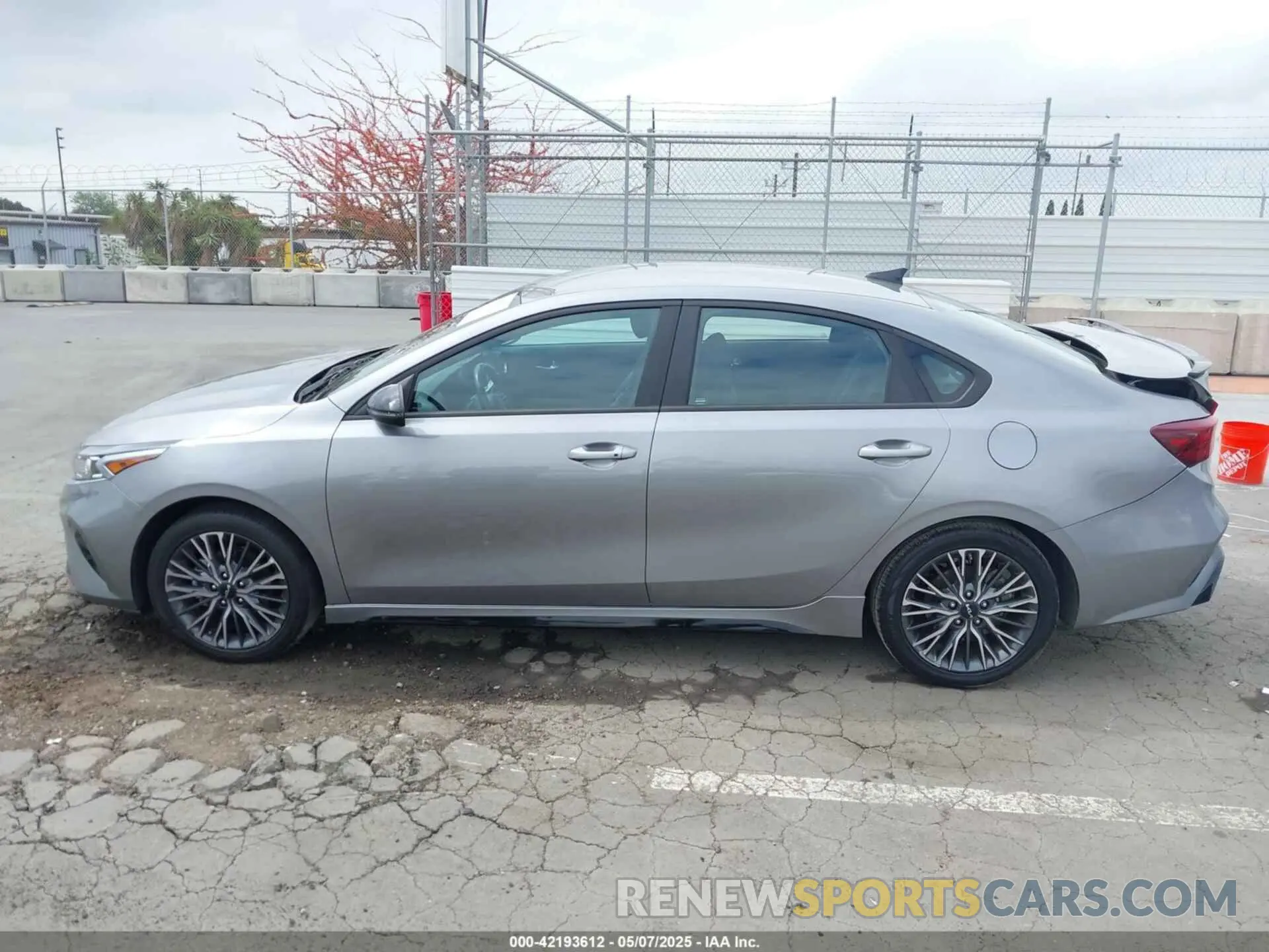 14 Photograph of a damaged car 3KPF54ADXPE640609 KIA FORTE 2023