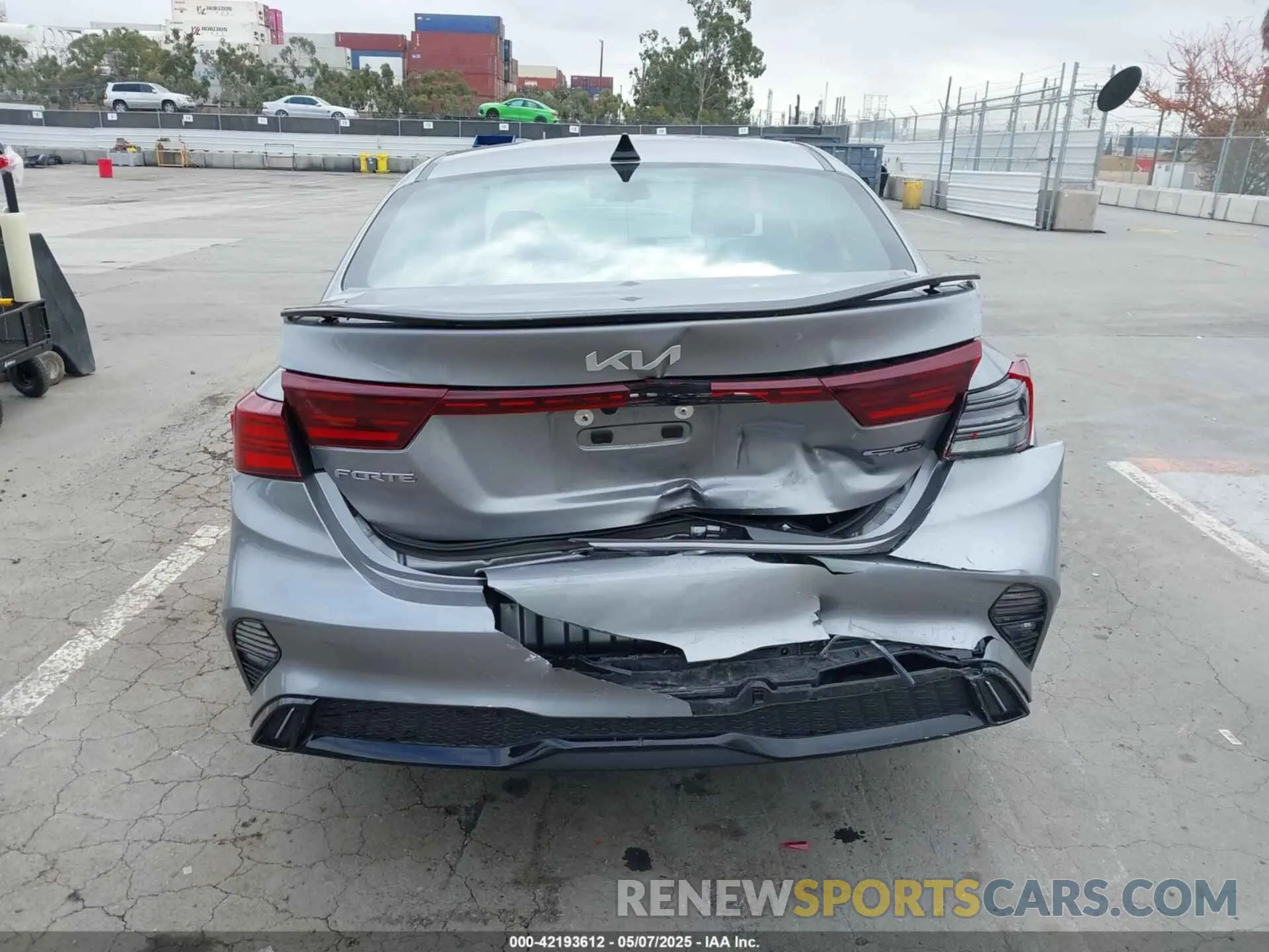 16 Photograph of a damaged car 3KPF54ADXPE640609 KIA FORTE 2023