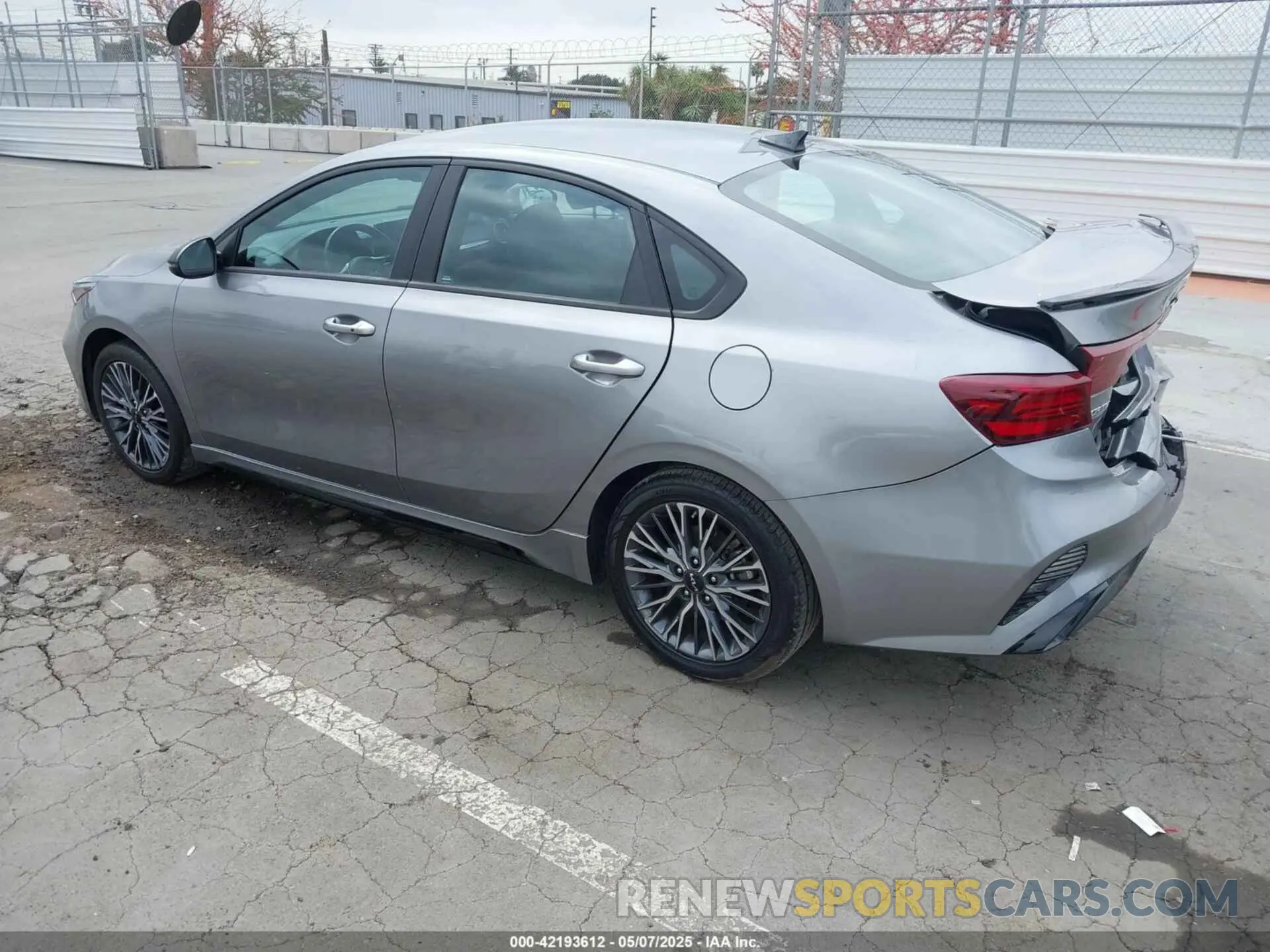 3 Photograph of a damaged car 3KPF54ADXPE640609 KIA FORTE 2023