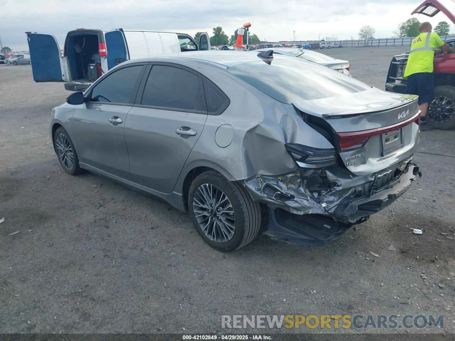 3 Photograph of a damaged car 3KPF54ADXPE665459 KIA FORTE 2023