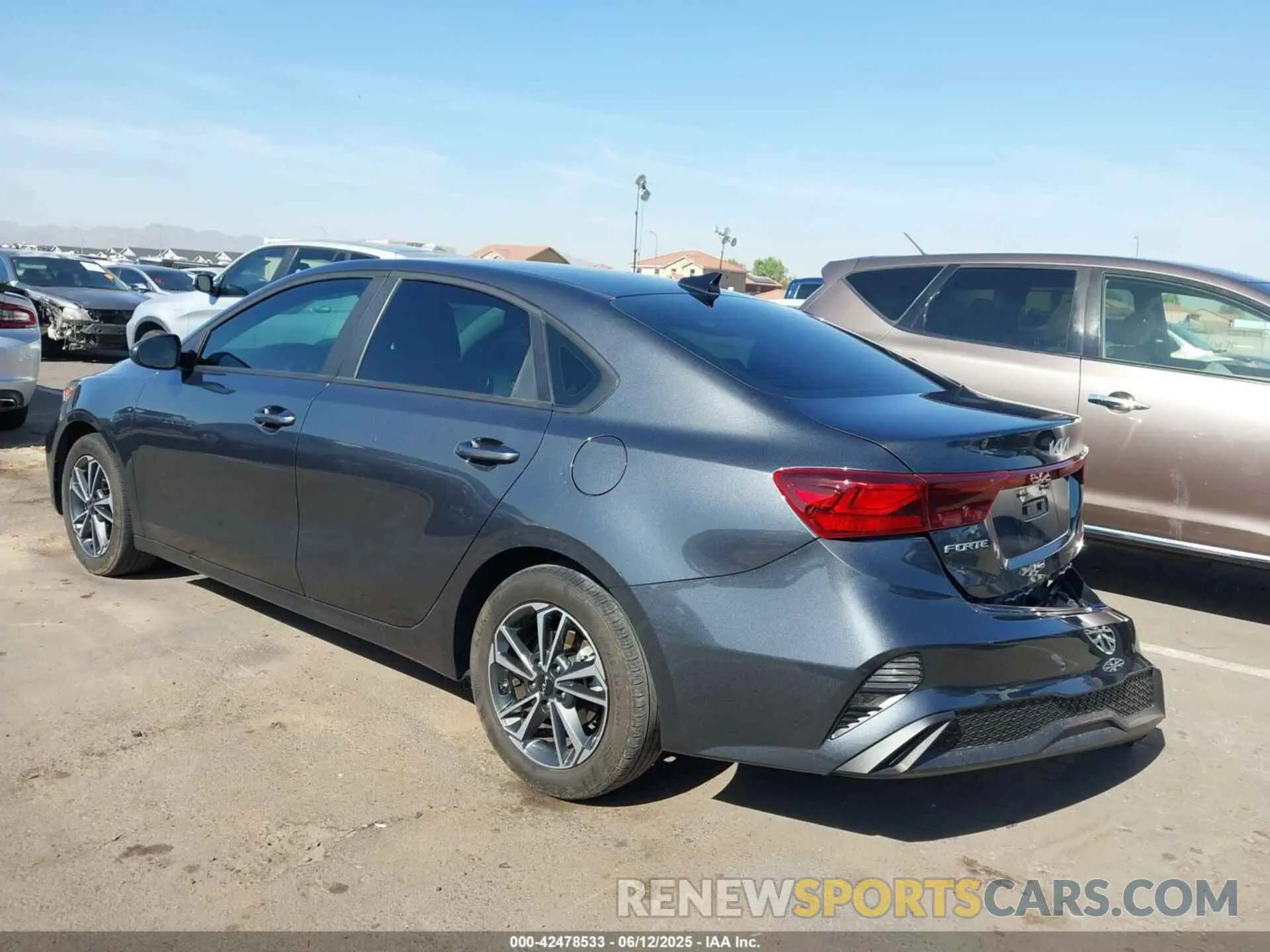 3 Photograph of a damaged car 3KPF24AD0RE727043 KIA FORTE 2024