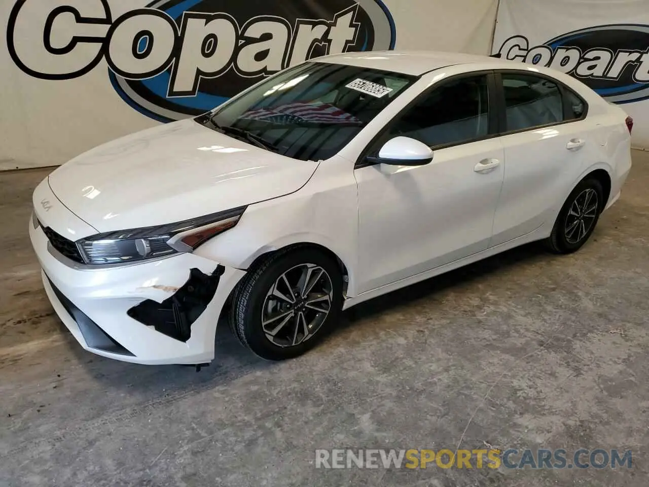 1 Photograph of a damaged car 3KPF24AD0RE733733 KIA FORTE 2024