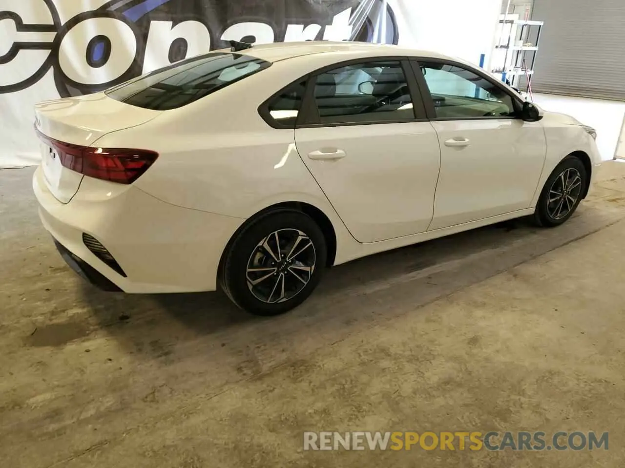 3 Photograph of a damaged car 3KPF24AD0RE733733 KIA FORTE 2024