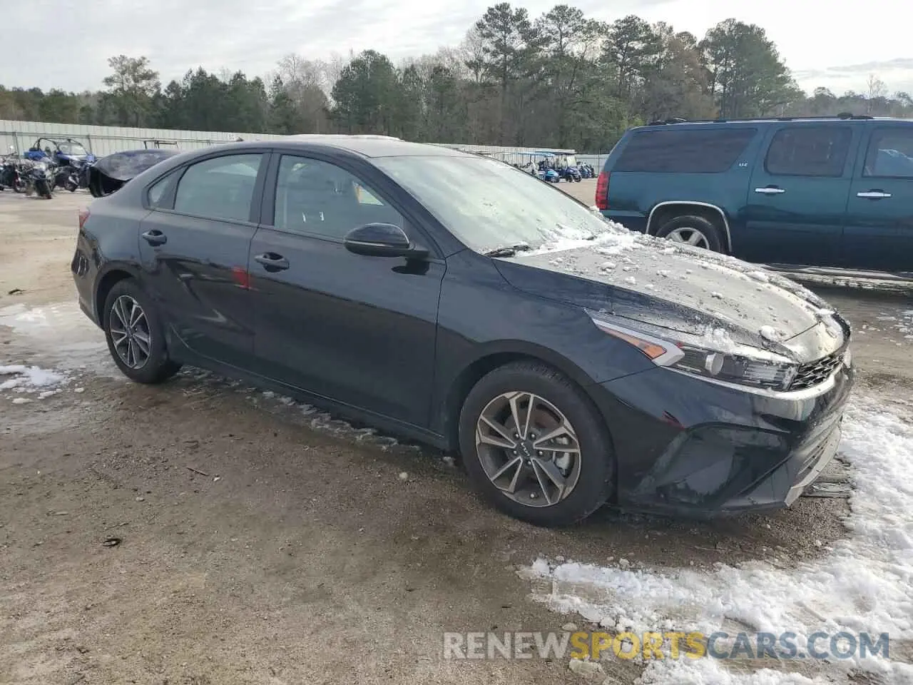 4 Photograph of a damaged car 3KPF24AD0RE735109 KIA FORTE 2024