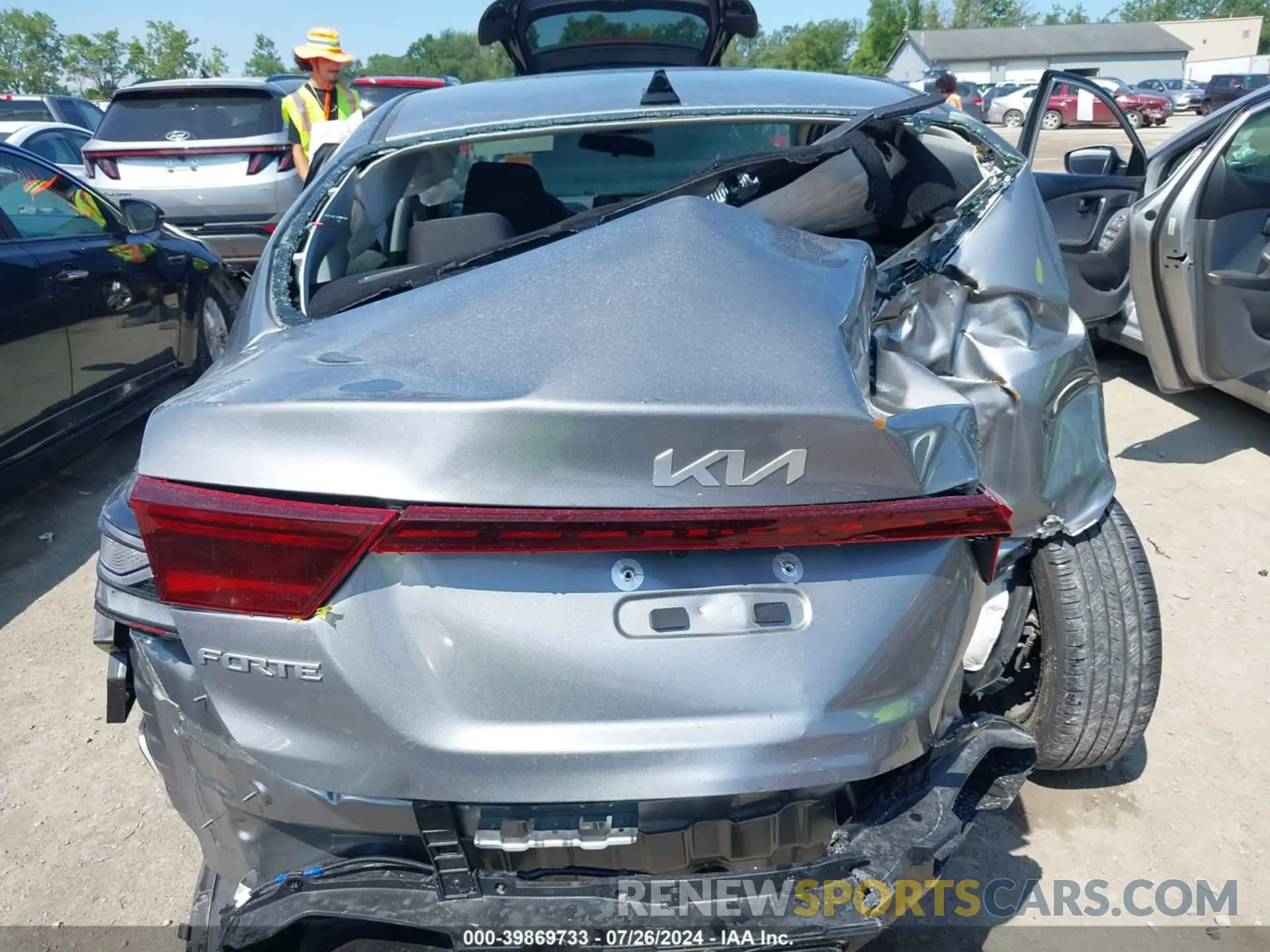 17 Photograph of a damaged car 3KPF24AD0RE751844 KIA FORTE 2024