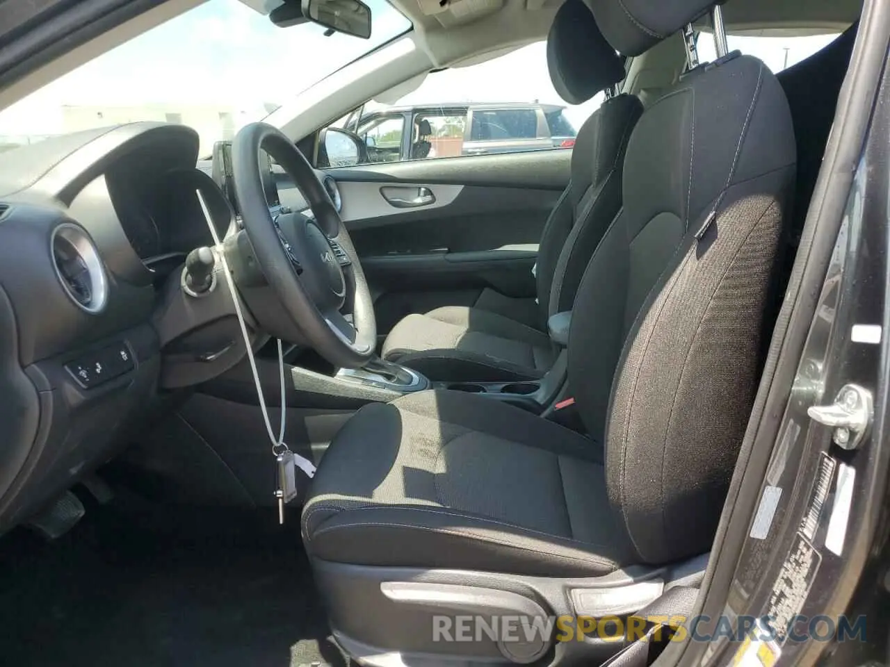 7 Photograph of a damaged car 3KPF24AD0RE766280 KIA FORTE 2024