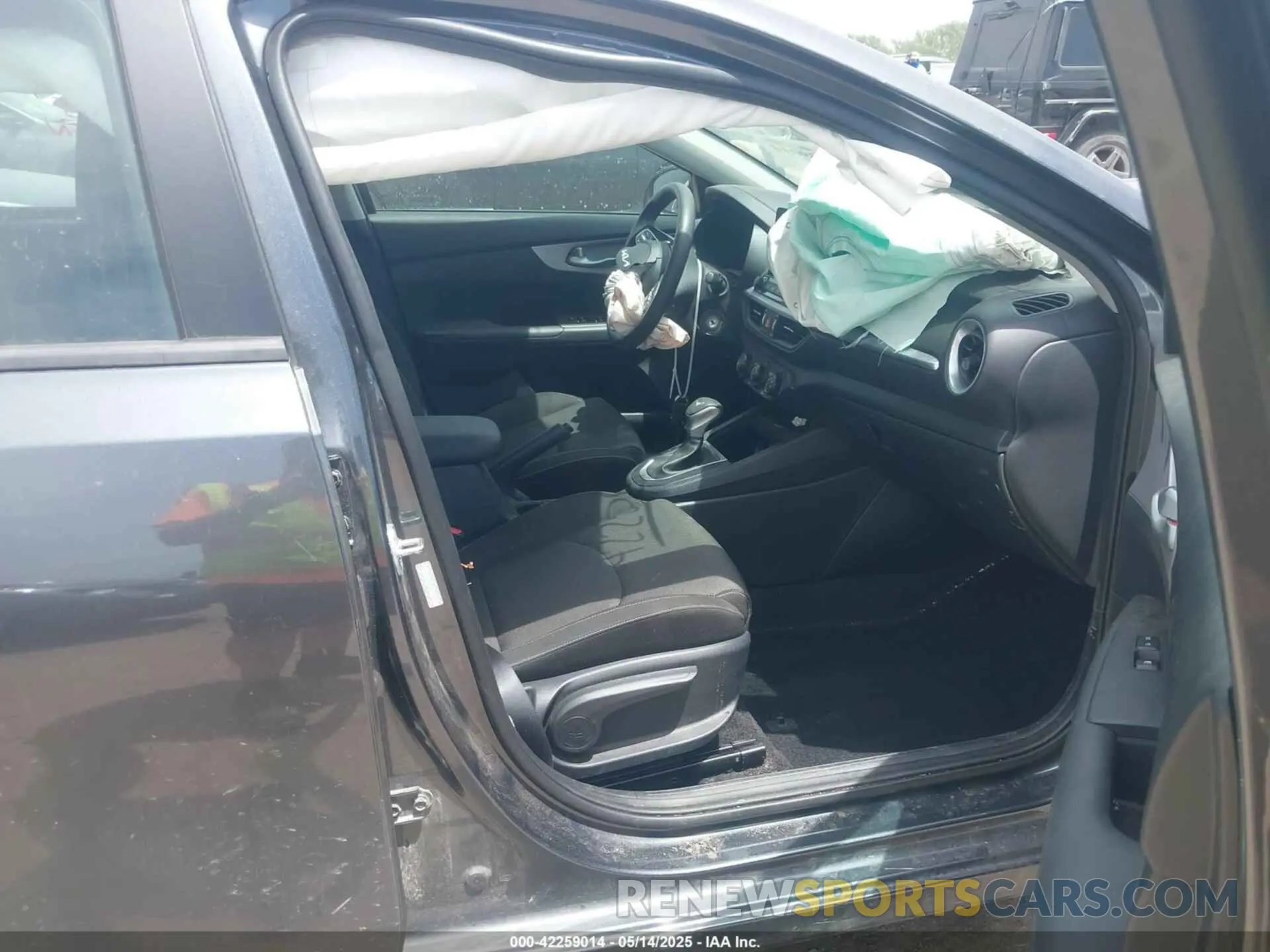 5 Photograph of a damaged car 3KPF24AD0RE771303 KIA FORTE 2024