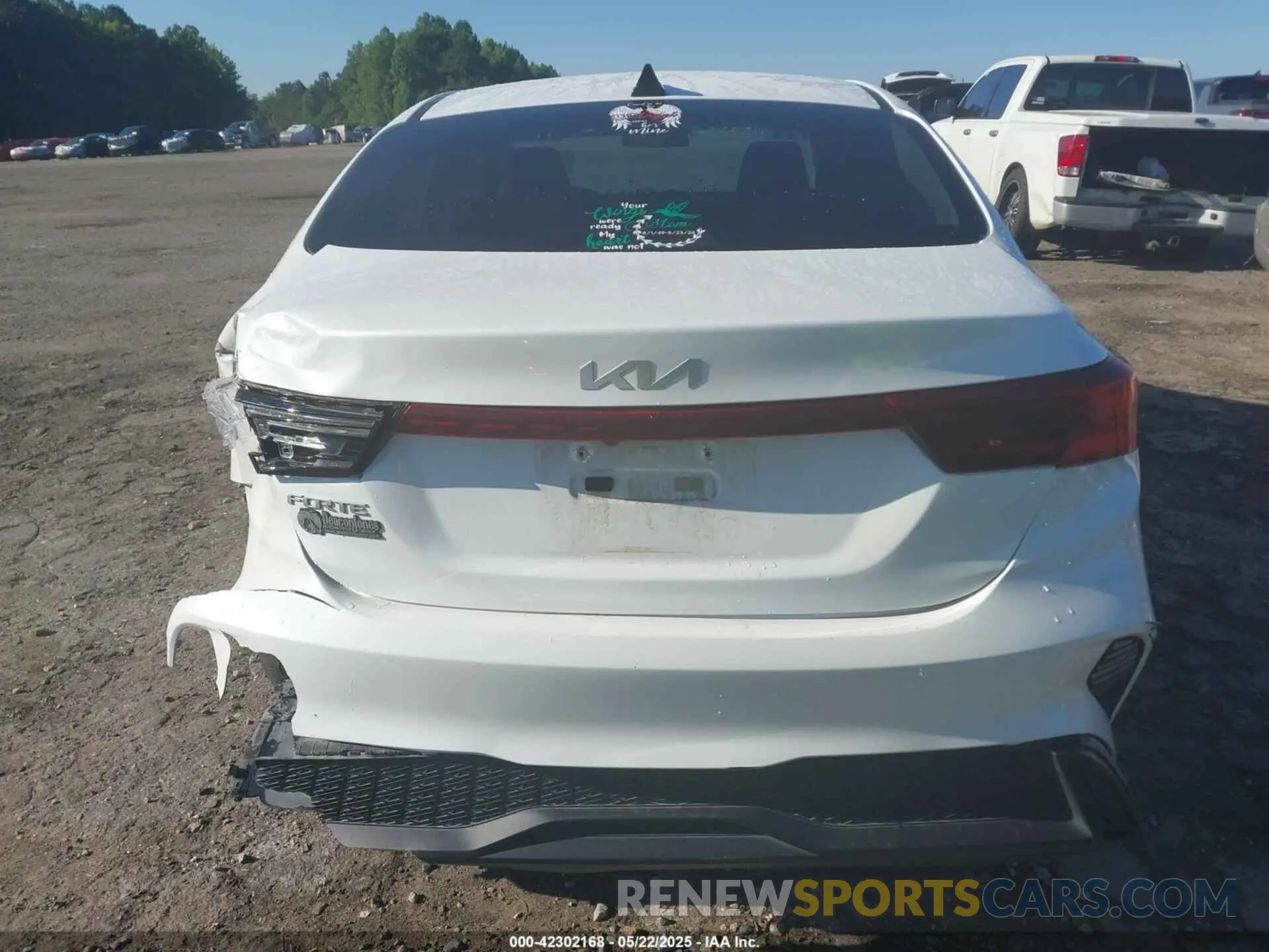 16 Photograph of a damaged car 3KPF24AD0RE778218 KIA FORTE 2024